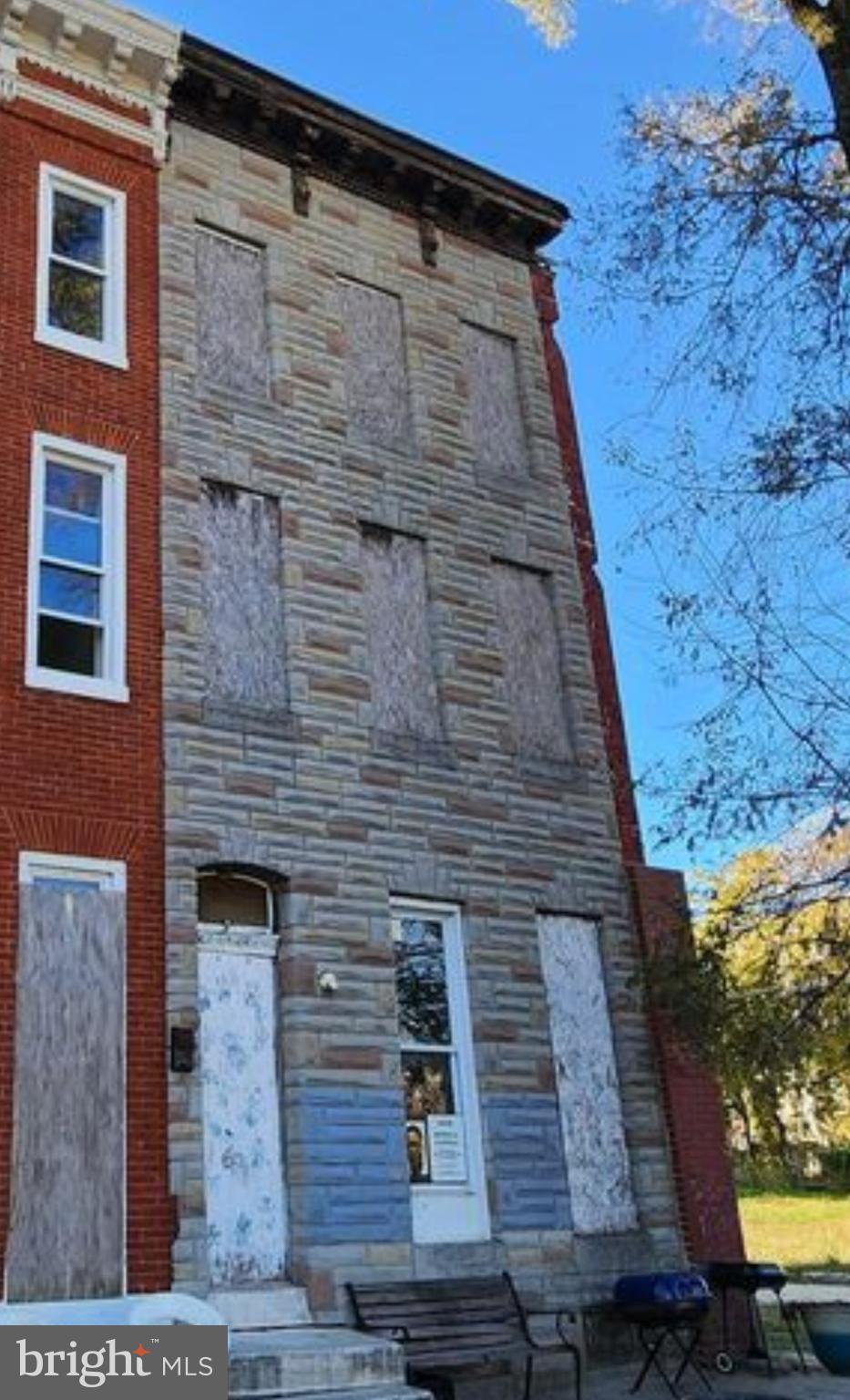 SANDTOWN-WINCHESTER - Residential