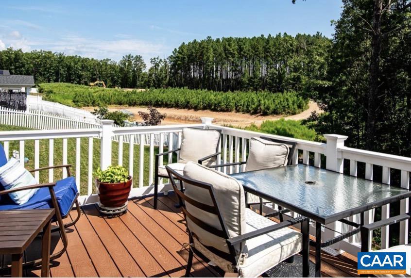 VILLAGE OAKS - Residential