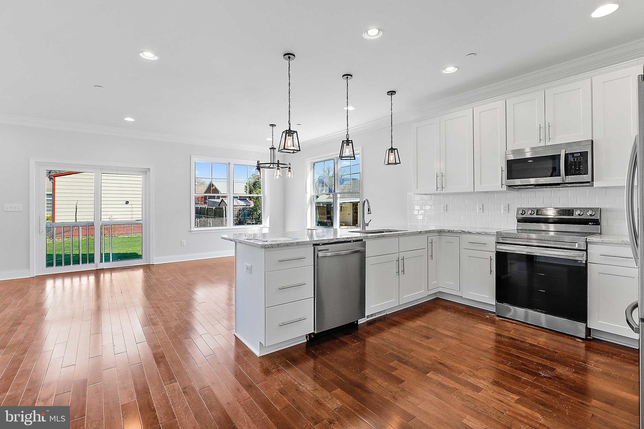 RIVIERA BEACH - Residential