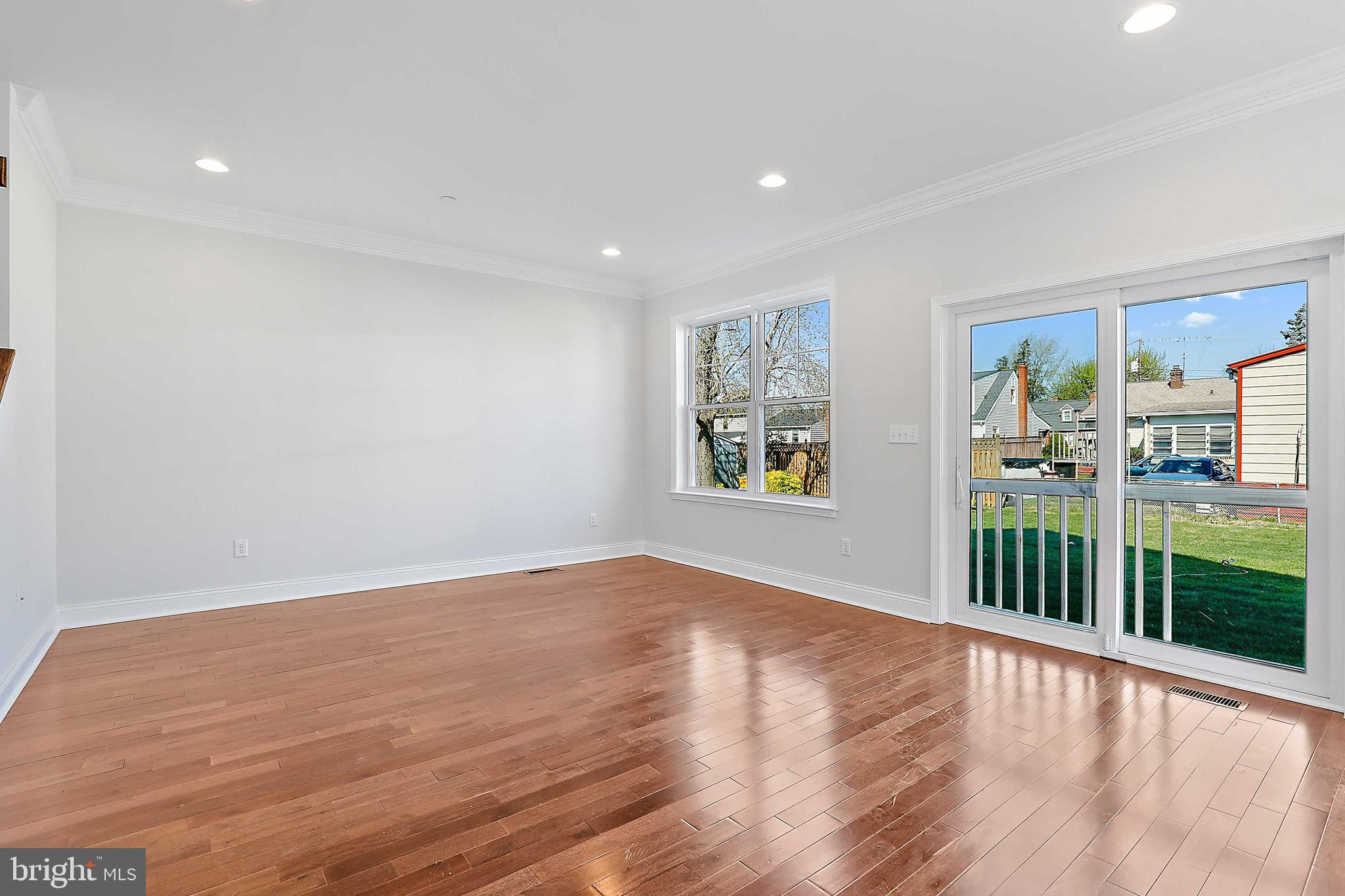 RIVIERA BEACH - Residential