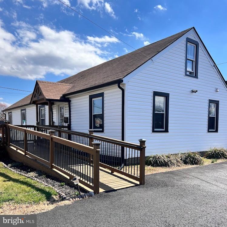 COTTAGE GREEN - Residential Lease