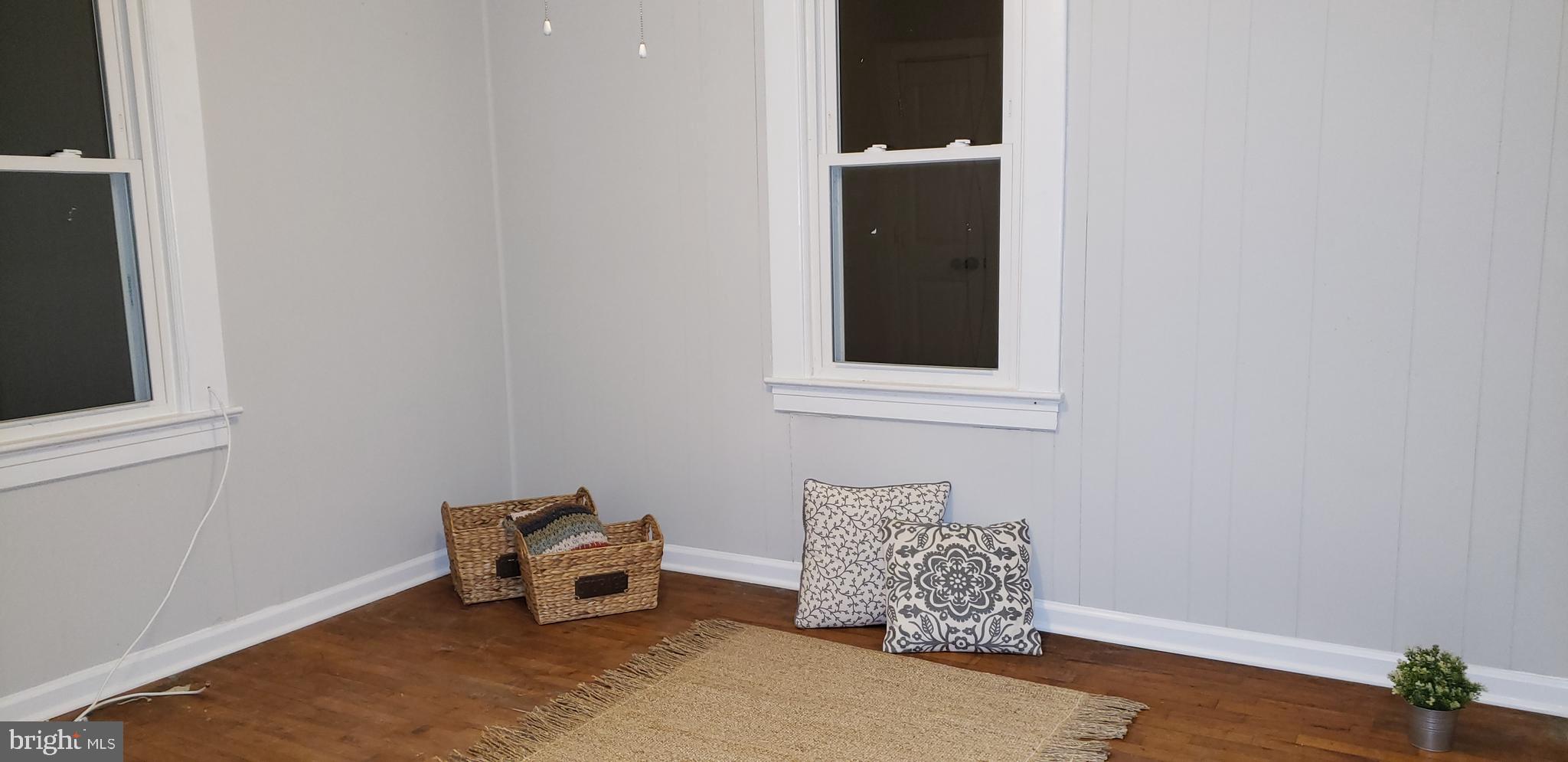 COTTAGE GREEN - Residential Lease
