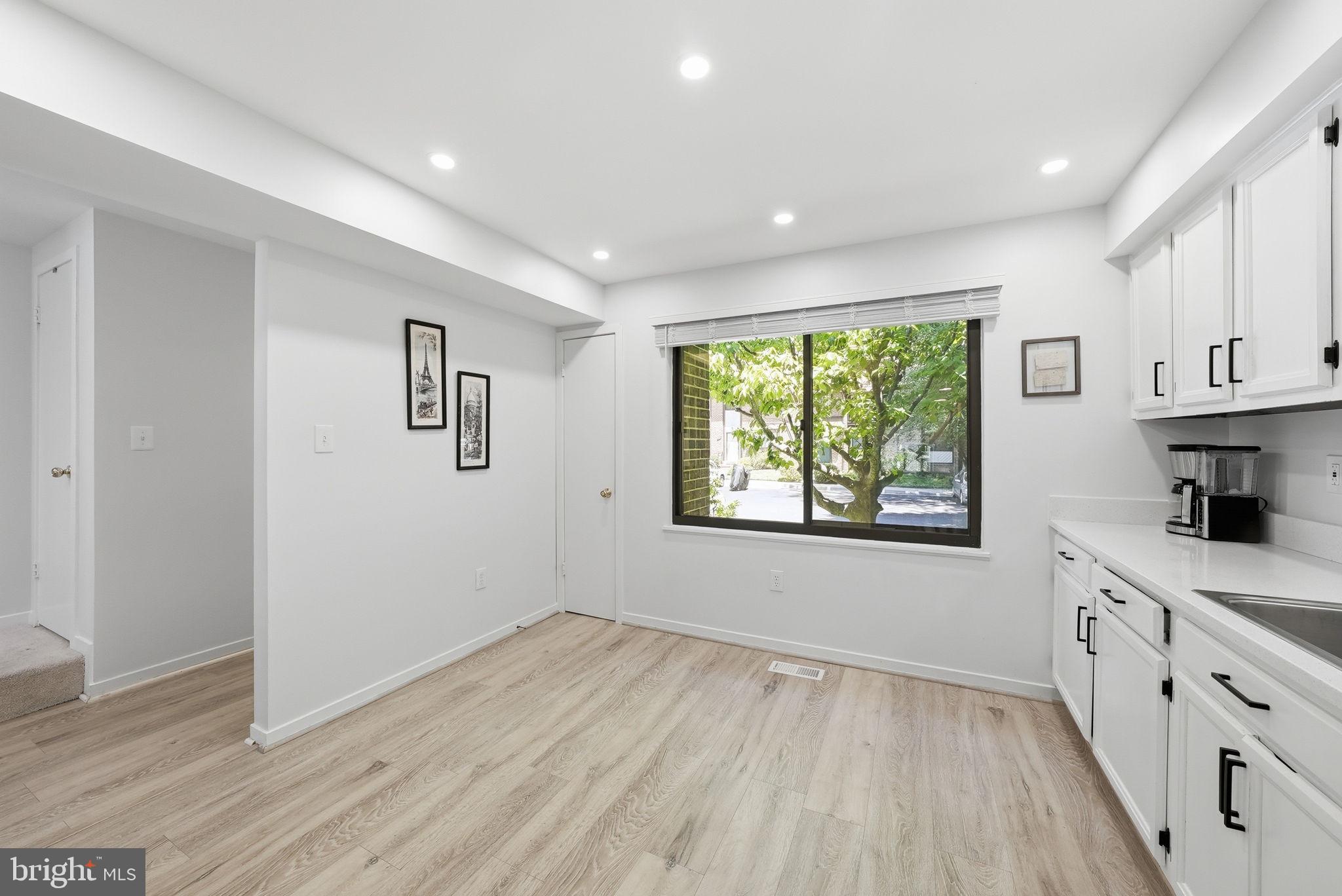 BURKE CENTRE - Residential