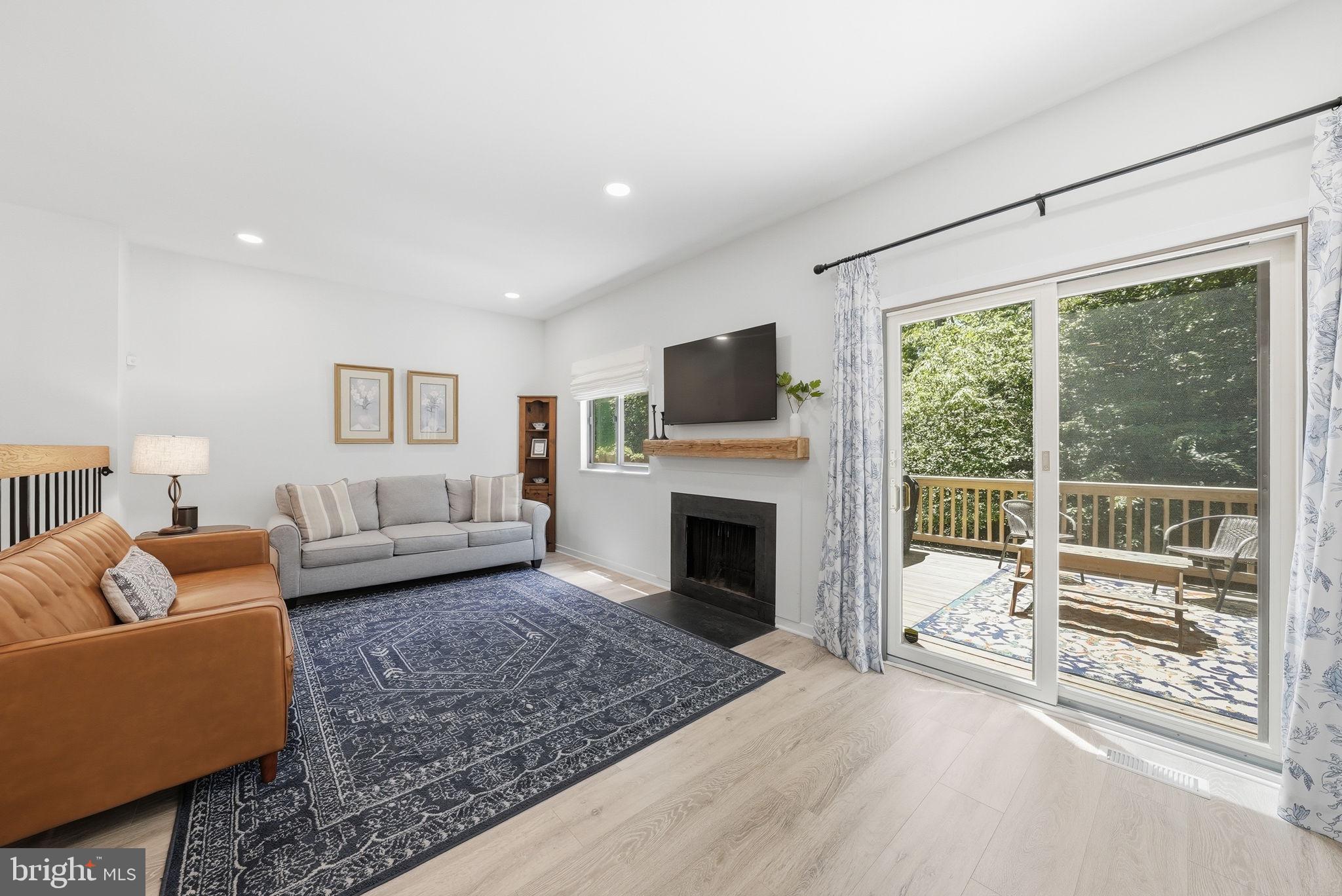 BURKE CENTRE - Residential