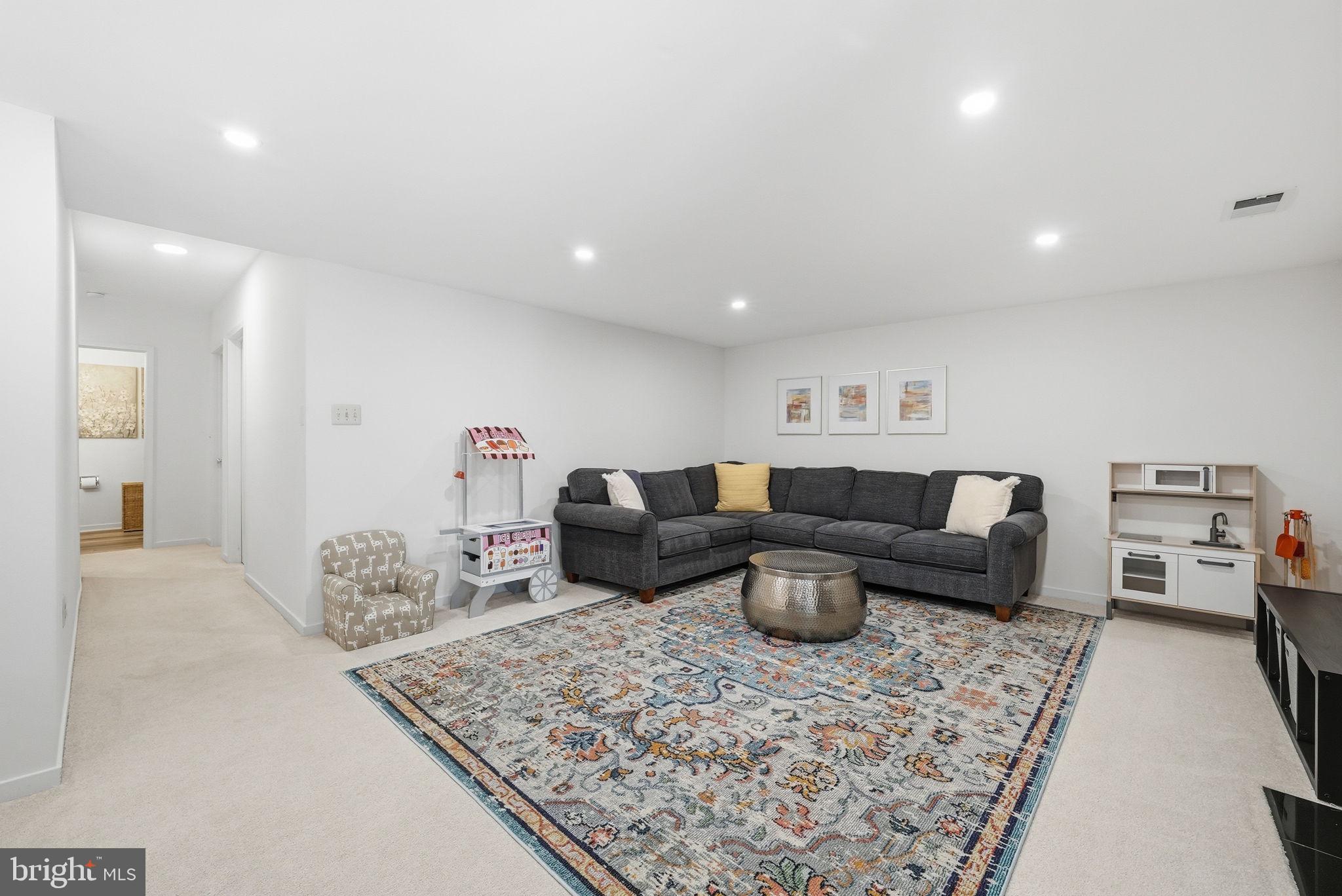 BURKE CENTRE - Residential