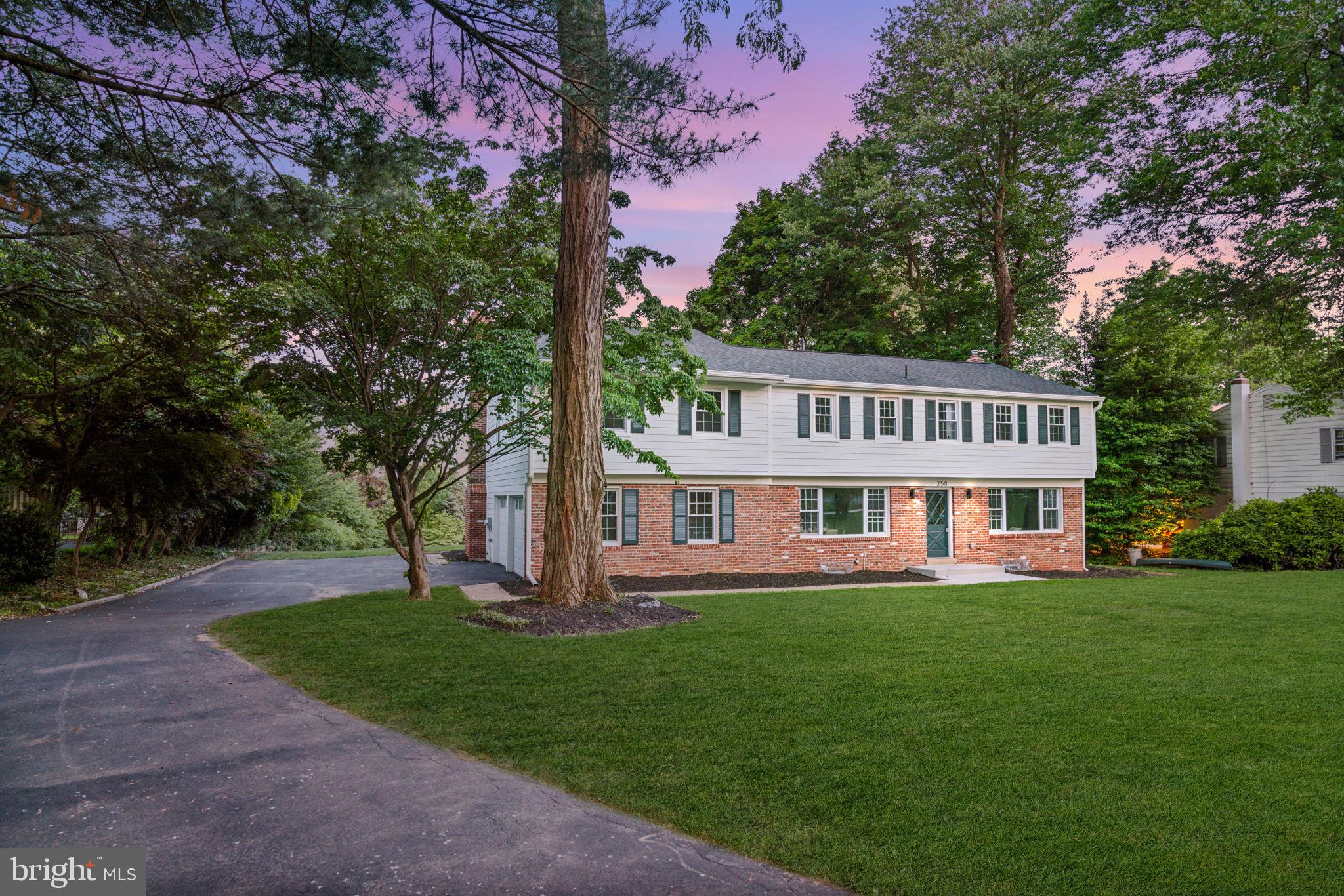 RAMPART RIDGE - Residential
