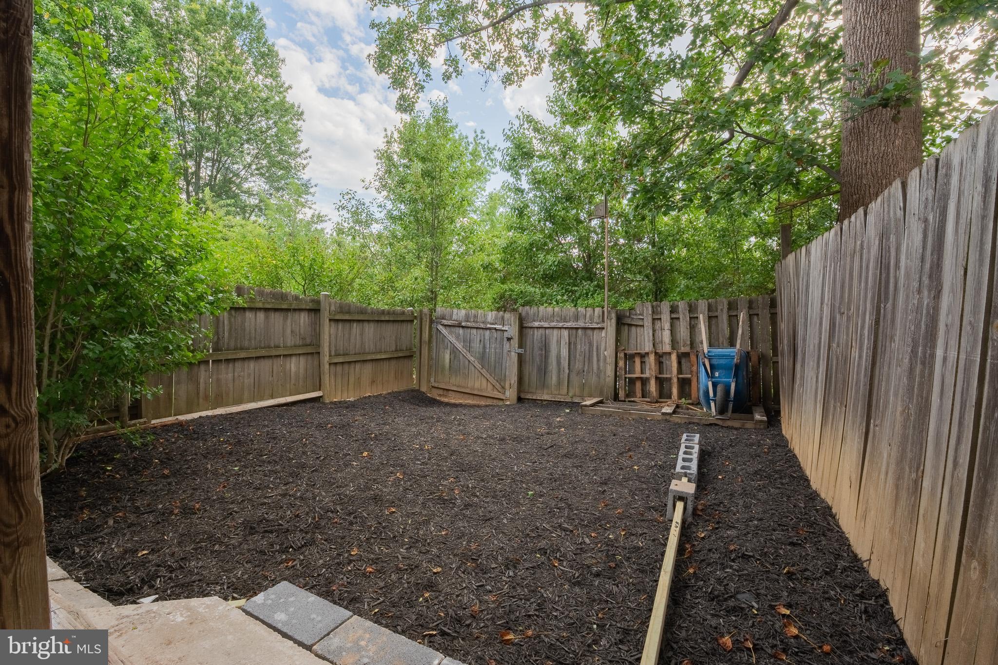 STAFFORD OAKS - Residential