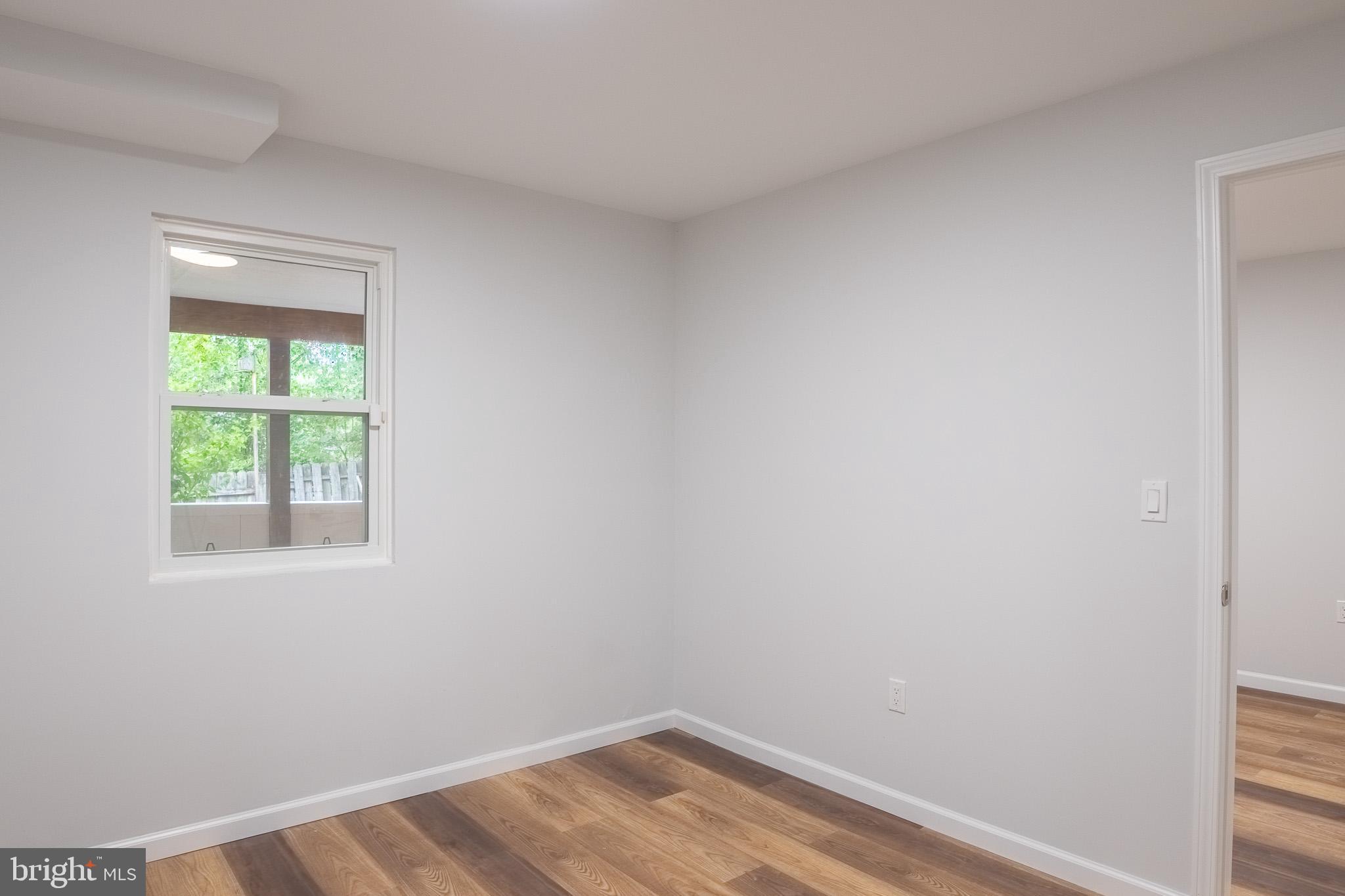 STAFFORD OAKS - Residential