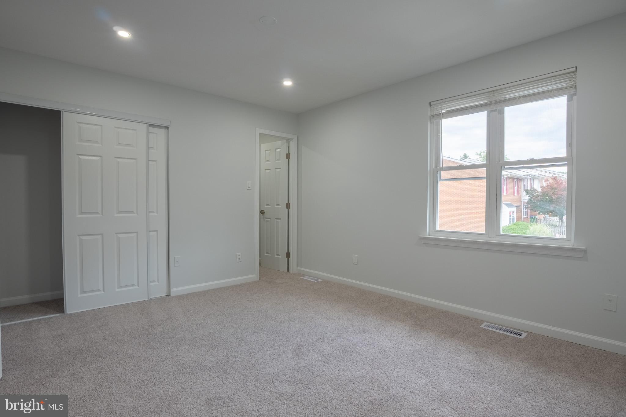 STAFFORD OAKS - Residential