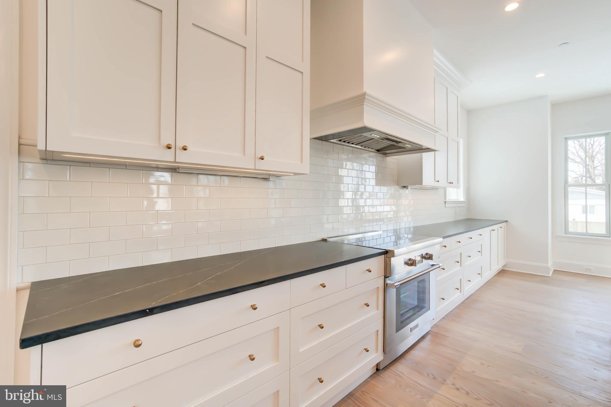 OAKWOOD KNOLLS - Residential