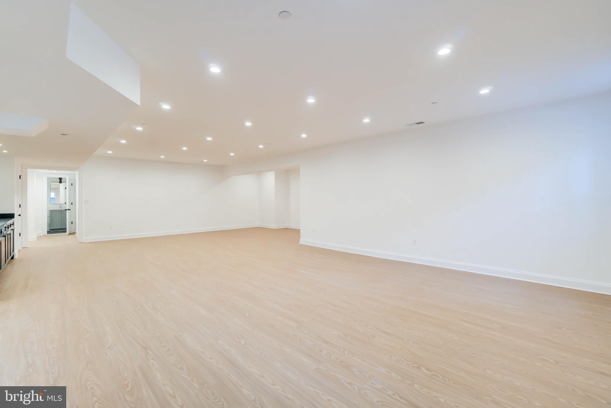 OAKWOOD KNOLLS - Residential