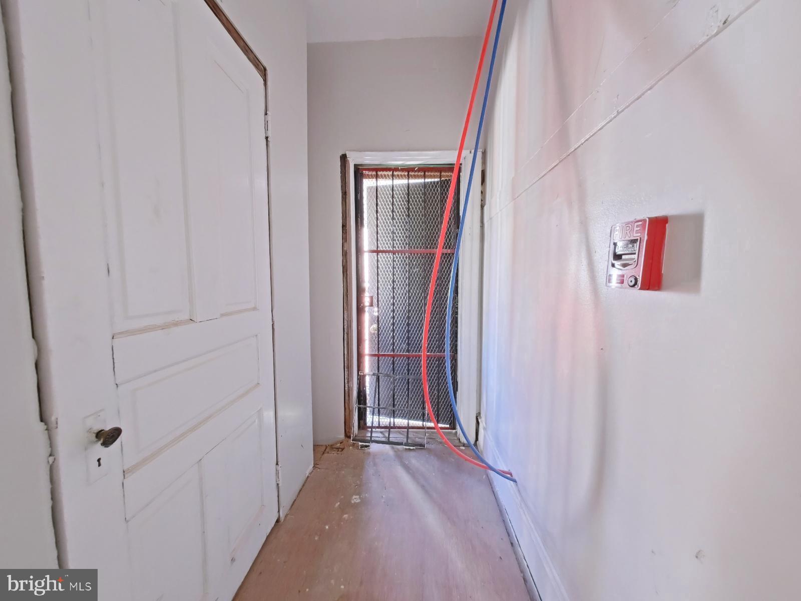 GERMANTOWN - Commercial Sale