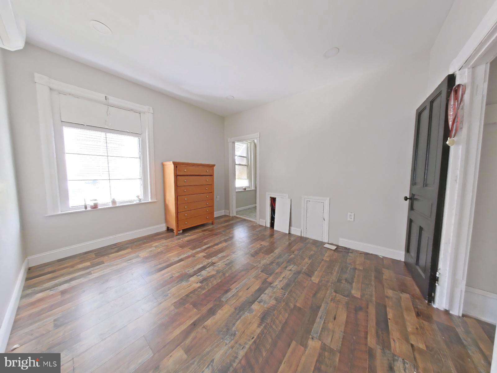 GERMANTOWN - Commercial Sale