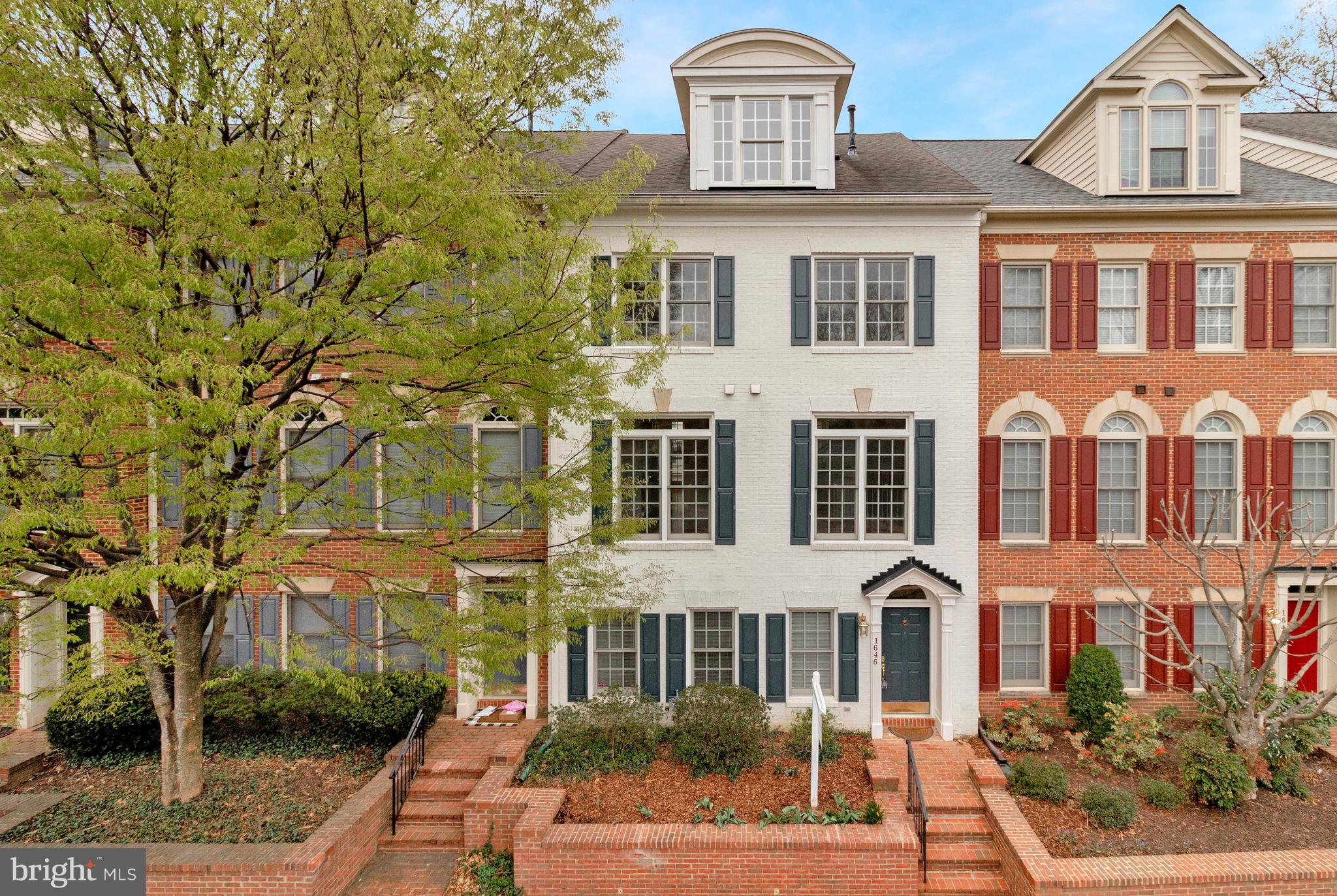 MCLEAN RIDGE - Residential