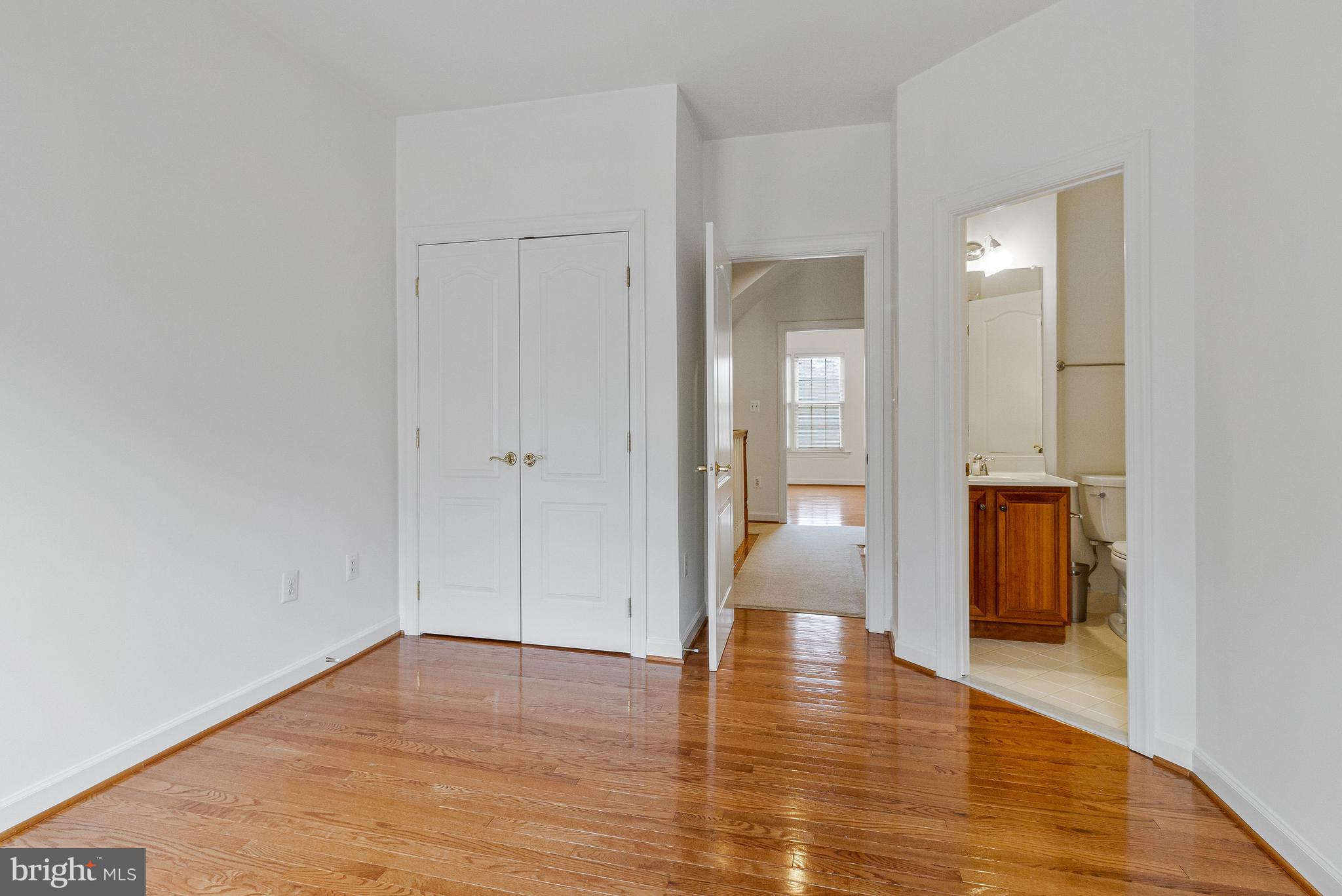MCLEAN RIDGE - Residential