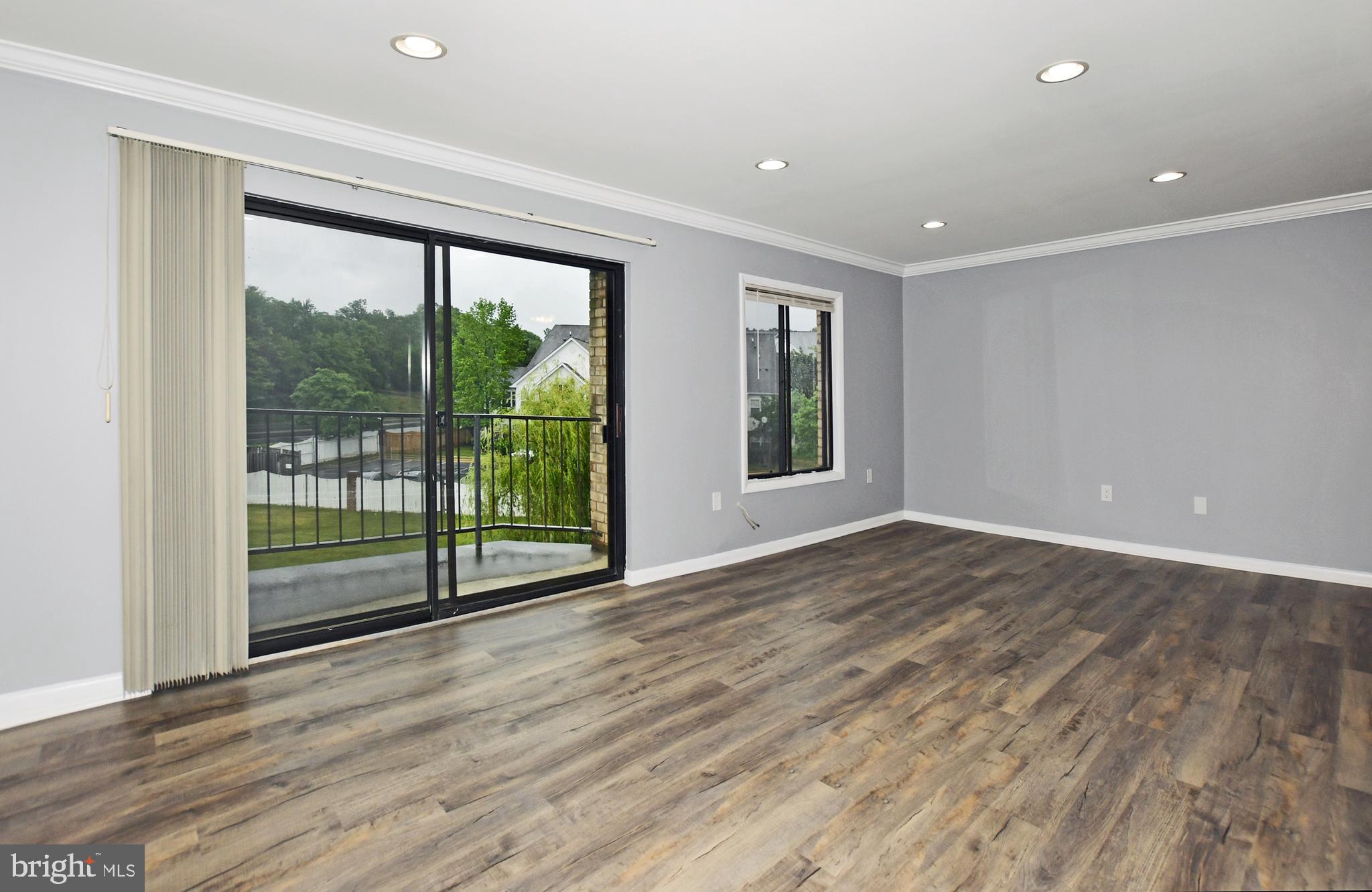 HUNTING RIDGE CONDOMINIUM - Residential