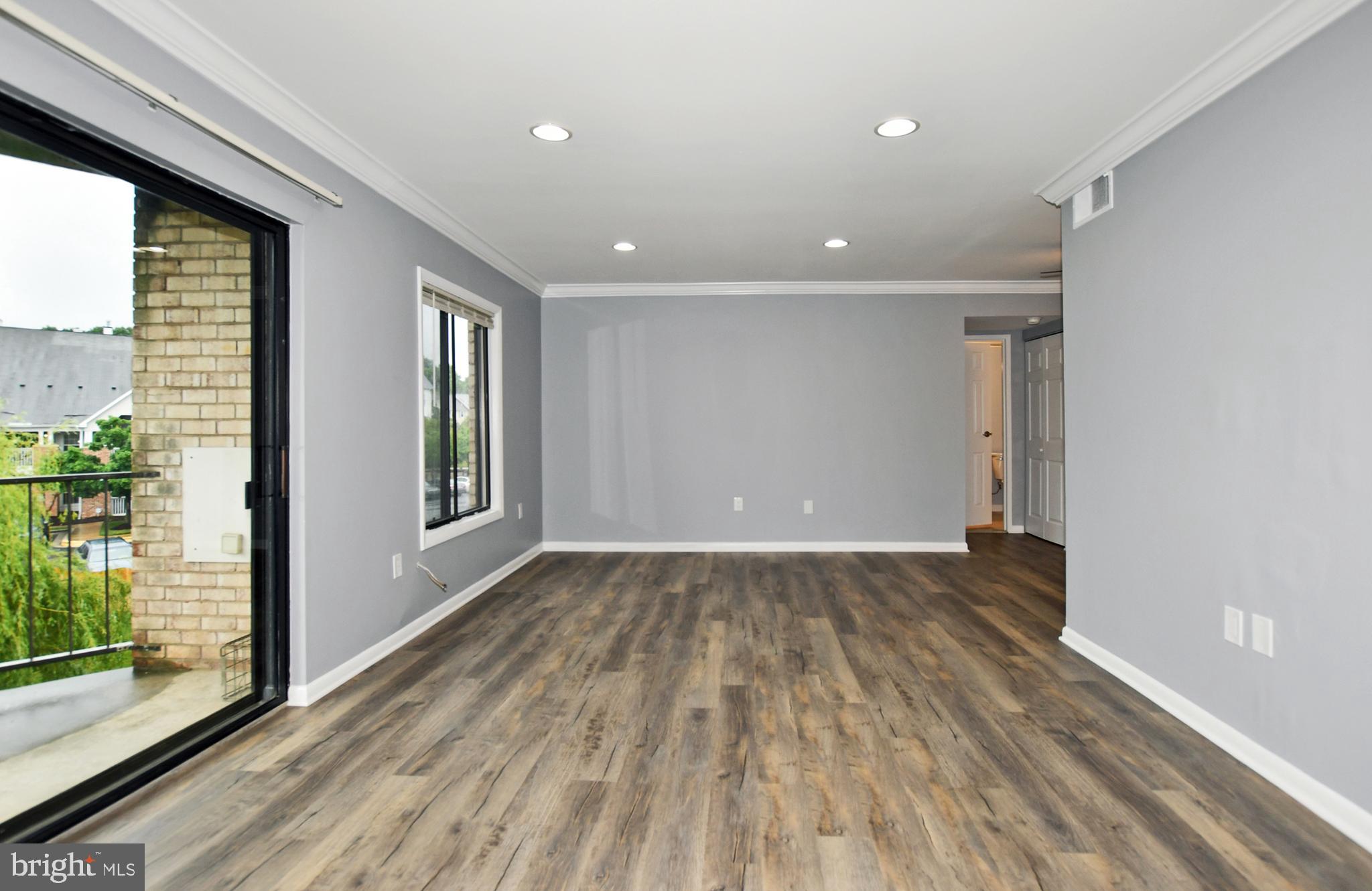 HUNTING RIDGE CONDOMINIUM - Residential