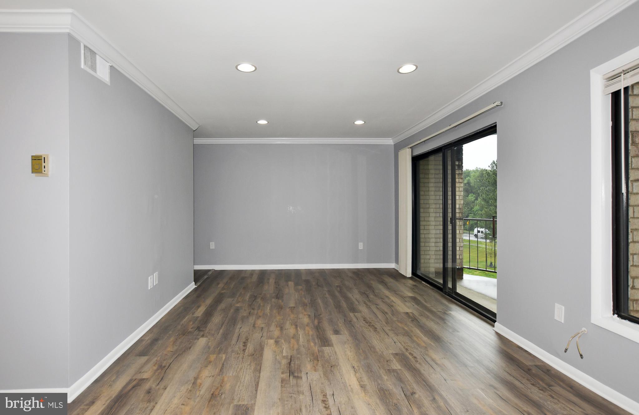HUNTING RIDGE CONDOMINIUM - Residential