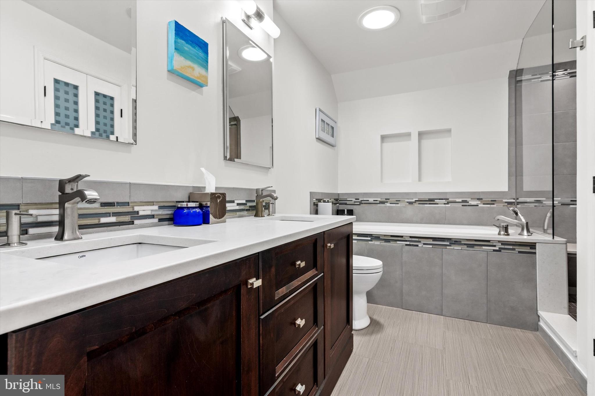 ARLINGTON FOREST - Residential