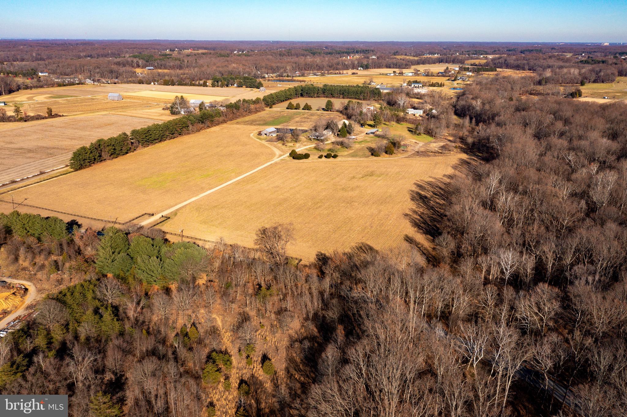 DAVIDSONVILLE - Farm