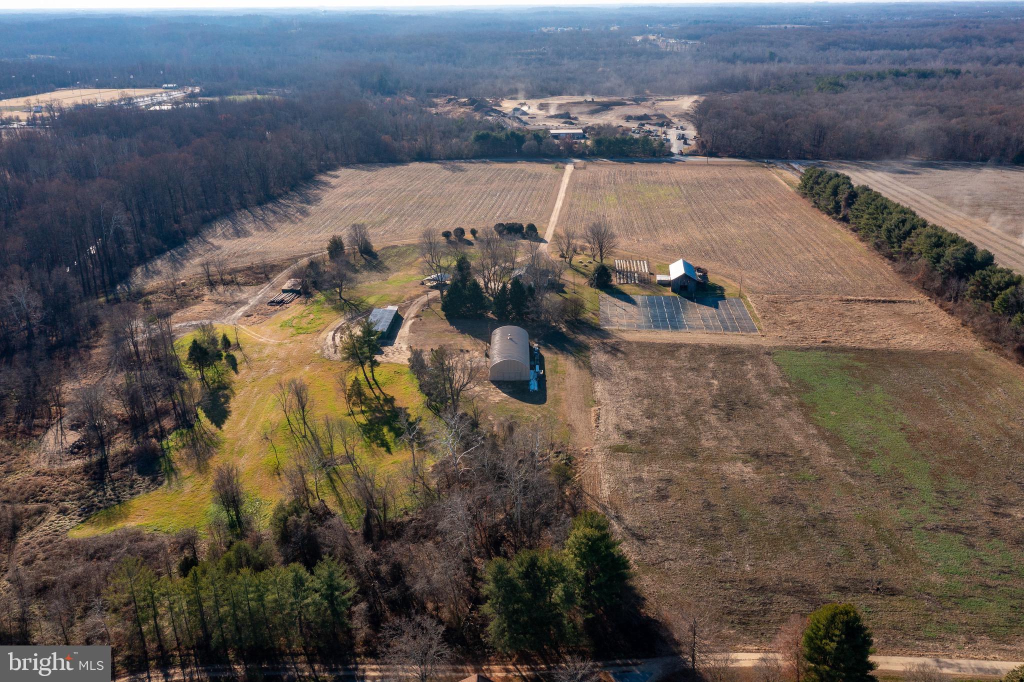 DAVIDSONVILLE - Farm