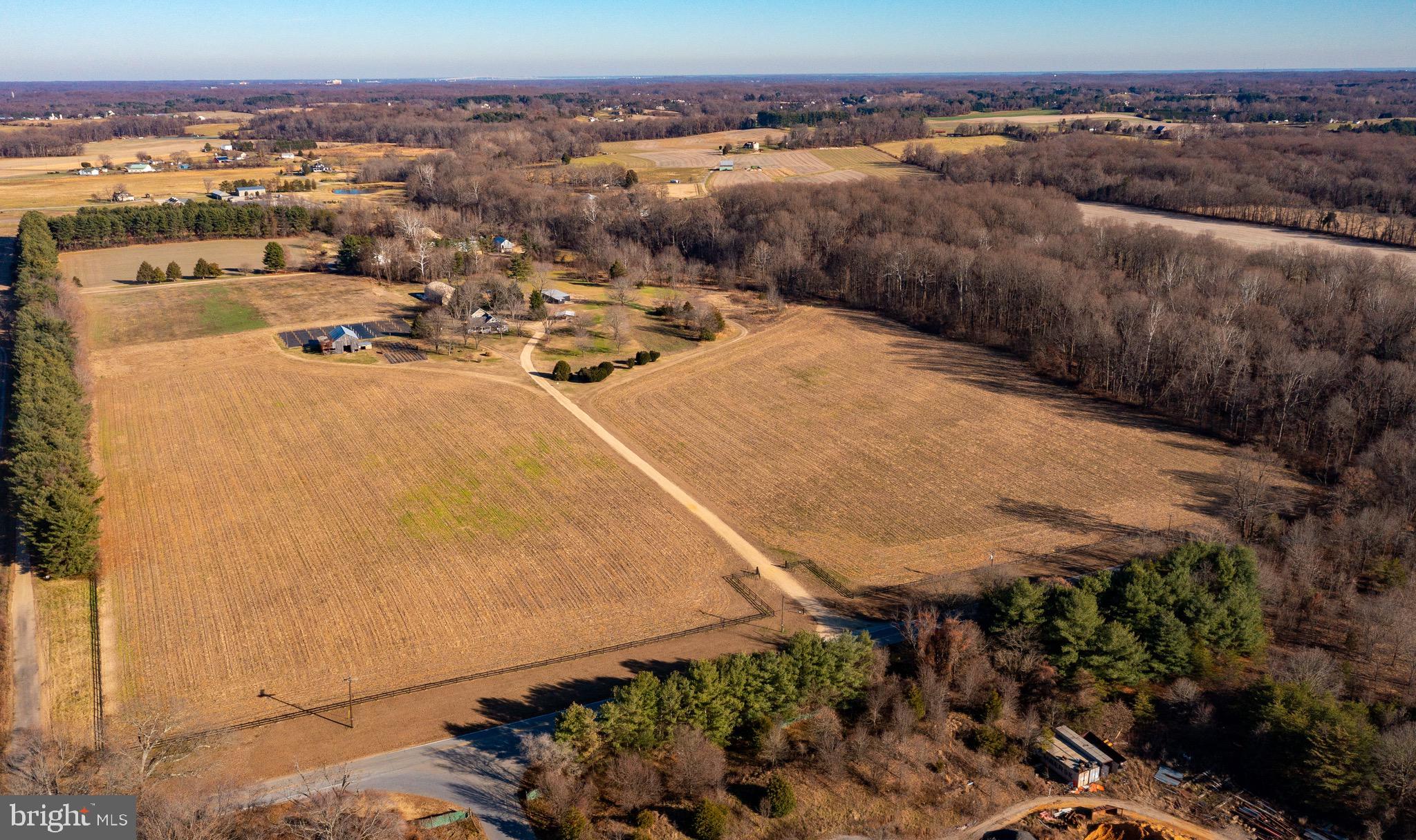 DAVIDSONVILLE - Farm
