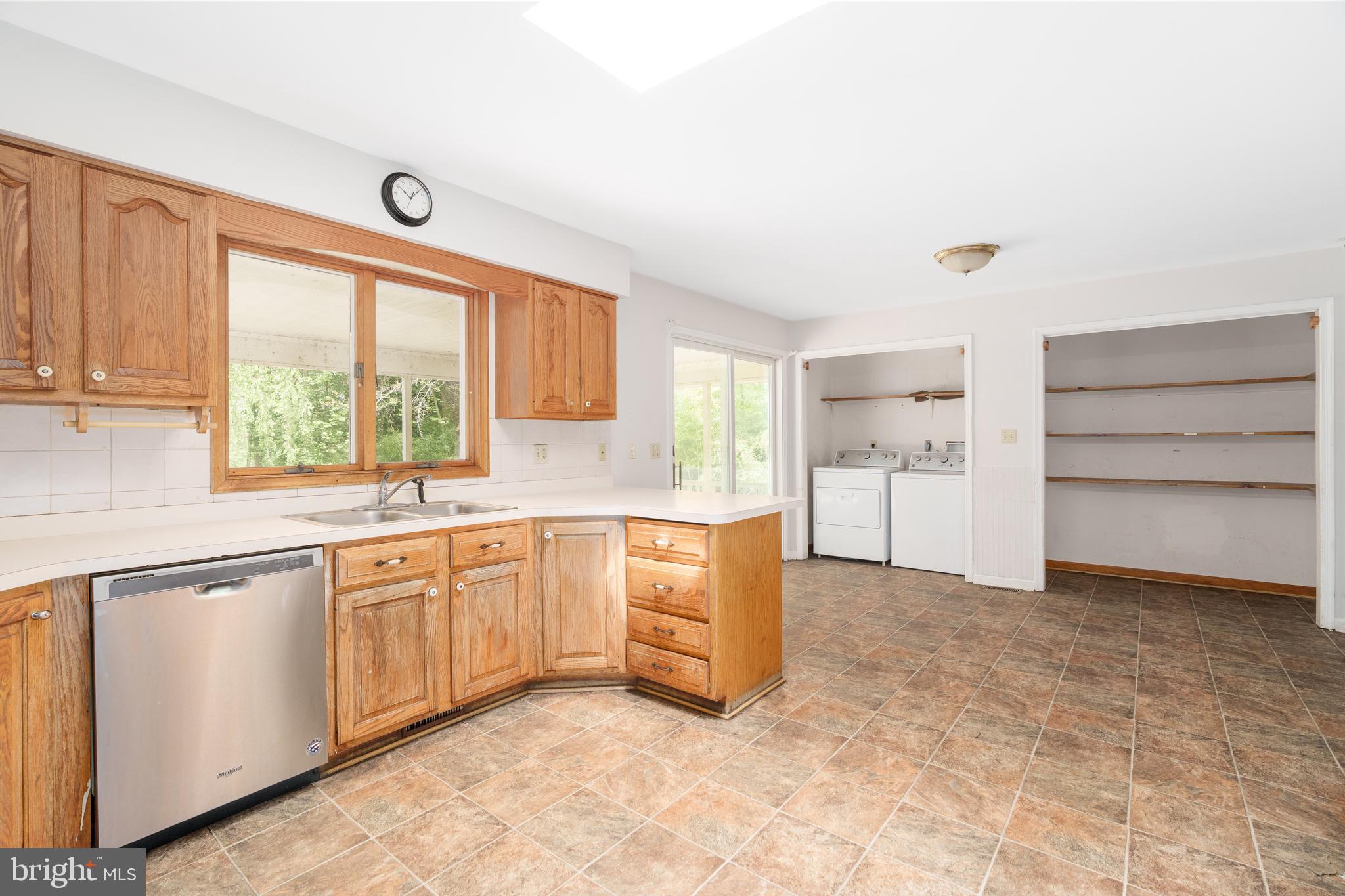 WOODS OF TOWN POINT - Residential