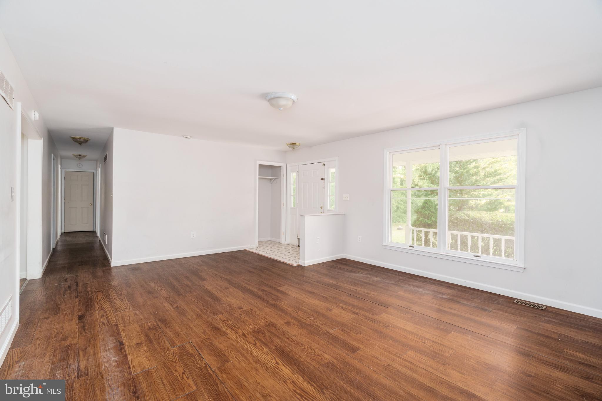 WOODS OF TOWN POINT - Residential