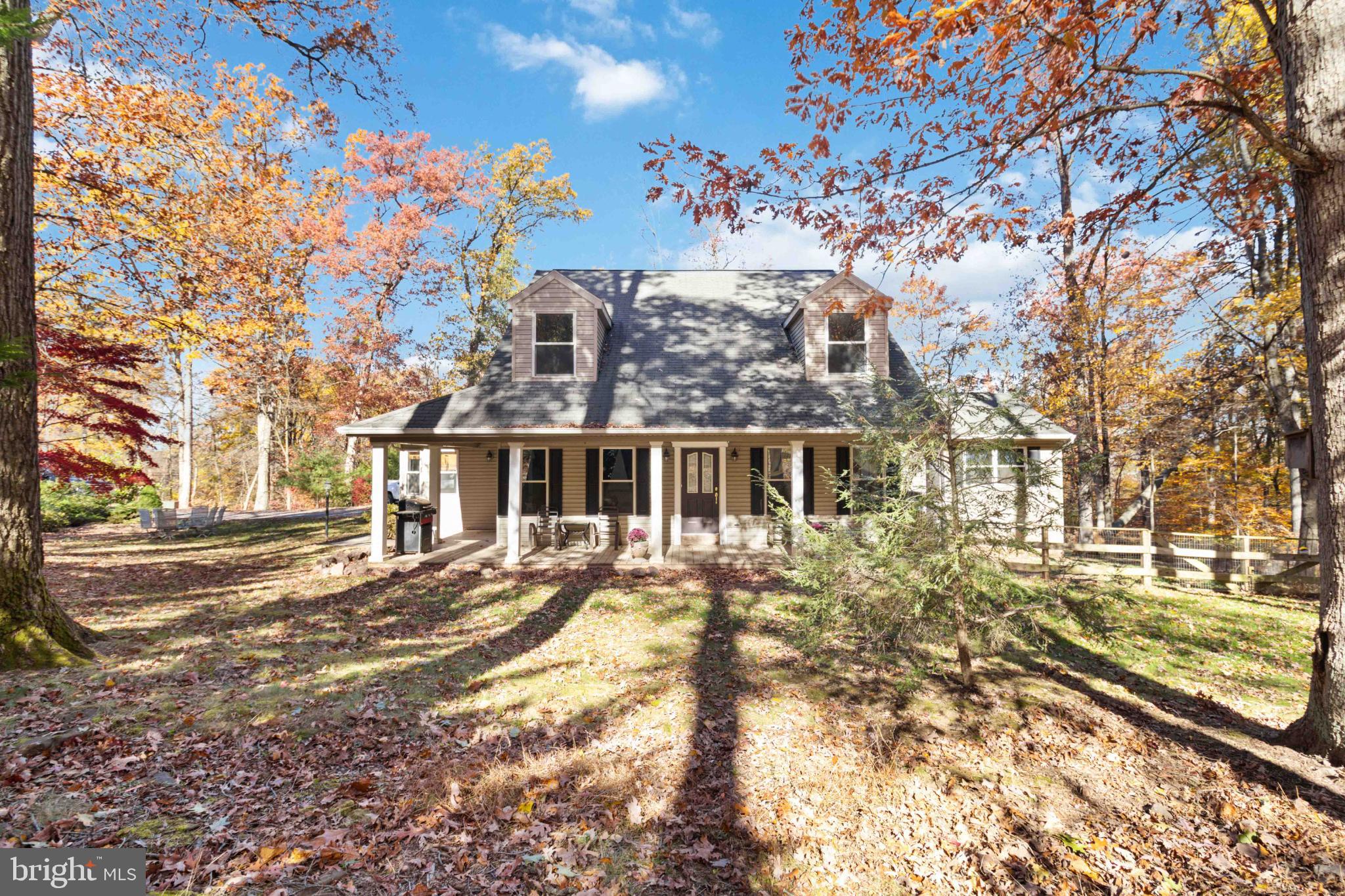 🏡 Spacious 7 Bedroom Home on 1+ Acre — Now $649,900!
Set on over an acre of peaceful, landscaped grounds, this well maintained 7 bedroom home offers generous living space and flexible living options across three finished levels for a variety of needs. The main floor includes hardwood flooring, comfortable living, dining, and den areas, first floor laundry, a half bath, and a private primary suite with full bath and walk-in-closet. The kitchen includes brand new appliances with a large pantry closet, and a half bath adds convenience for guests.

Upstairs, four additional bedrooms and a full bath provide ample room for family, visitors, or setups like a playroom or home office.

The fully finished lower level of 1,124 sq ft (not included in the total square footage of the home) enhances the home’s versatility with a complete 2 bedroom suite — including its own kitchen, living area, full bath, laundry, and private walk out entrance. It’s an ideal arrangement for multigenerational living, long term guests, or a dedicated workspace.

A workshop located beneath the garage offers valuable extra space for storage, hobbies, or projects.

Outside, mature landscaping and a quiet setting create a welcoming backdrop, all while remaining close to schools, parks, and everyday amenities.

A rare combination of space, flexibility, and comfort — ready to accommodate a wide range of lifestyles.