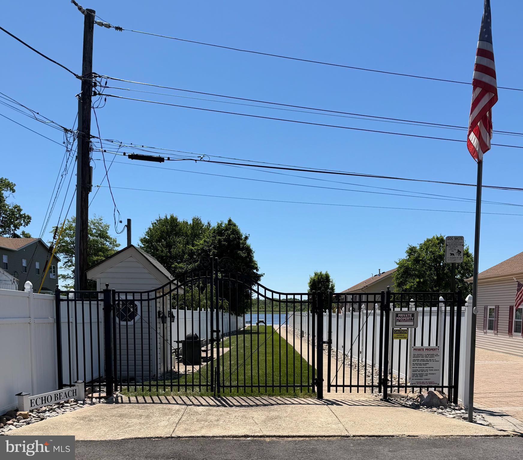 ECHO BEACH - Residential