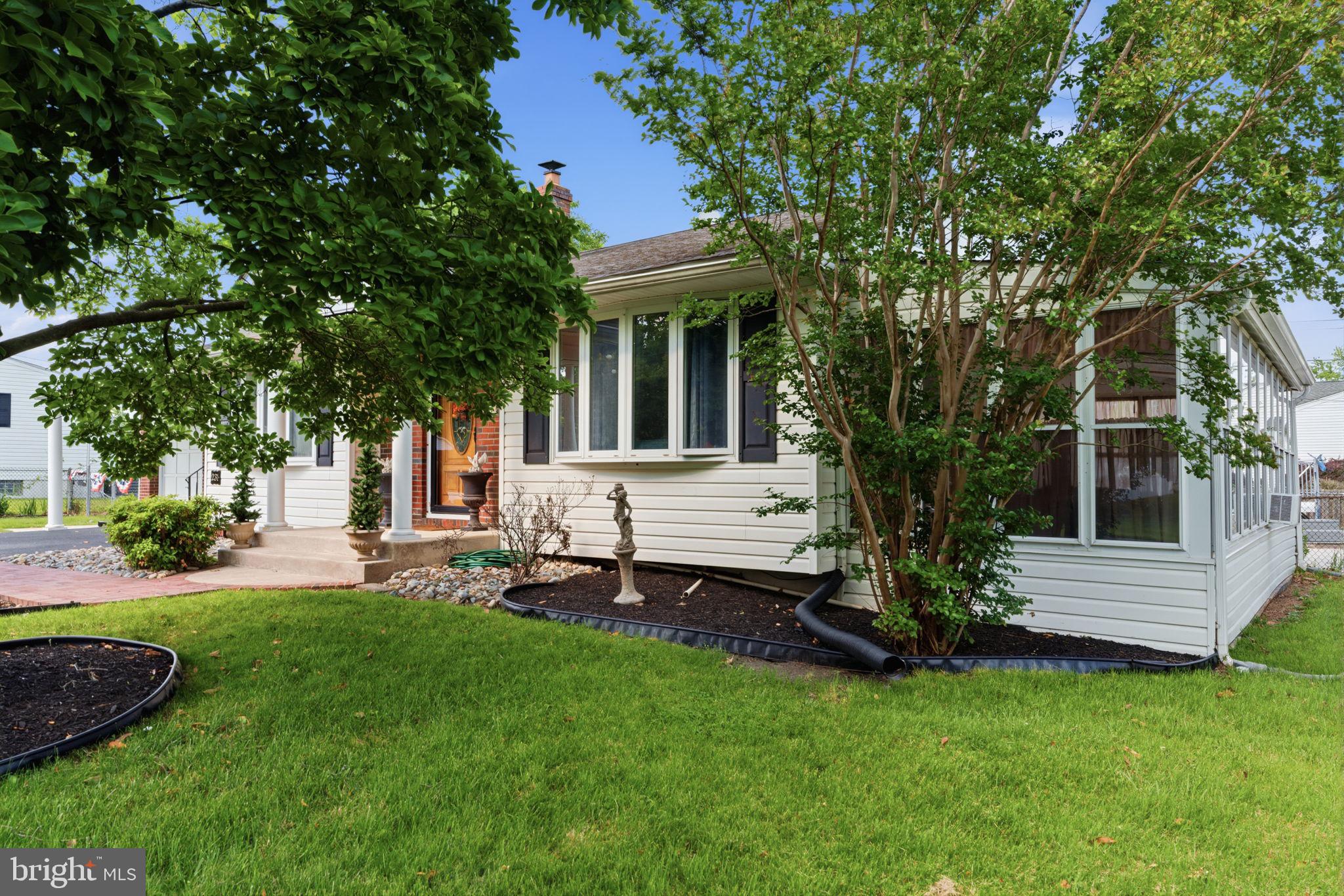 ECHO BEACH - Residential