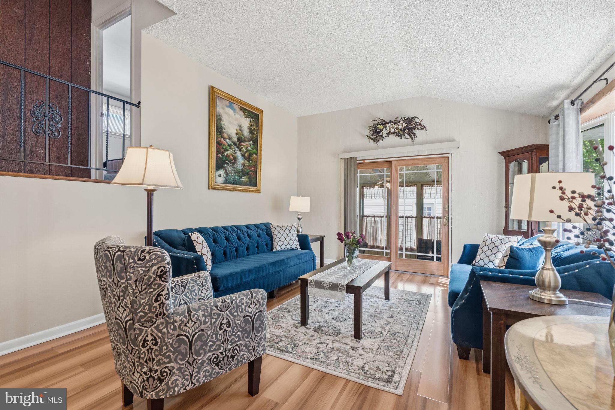 ECHO BEACH - Residential