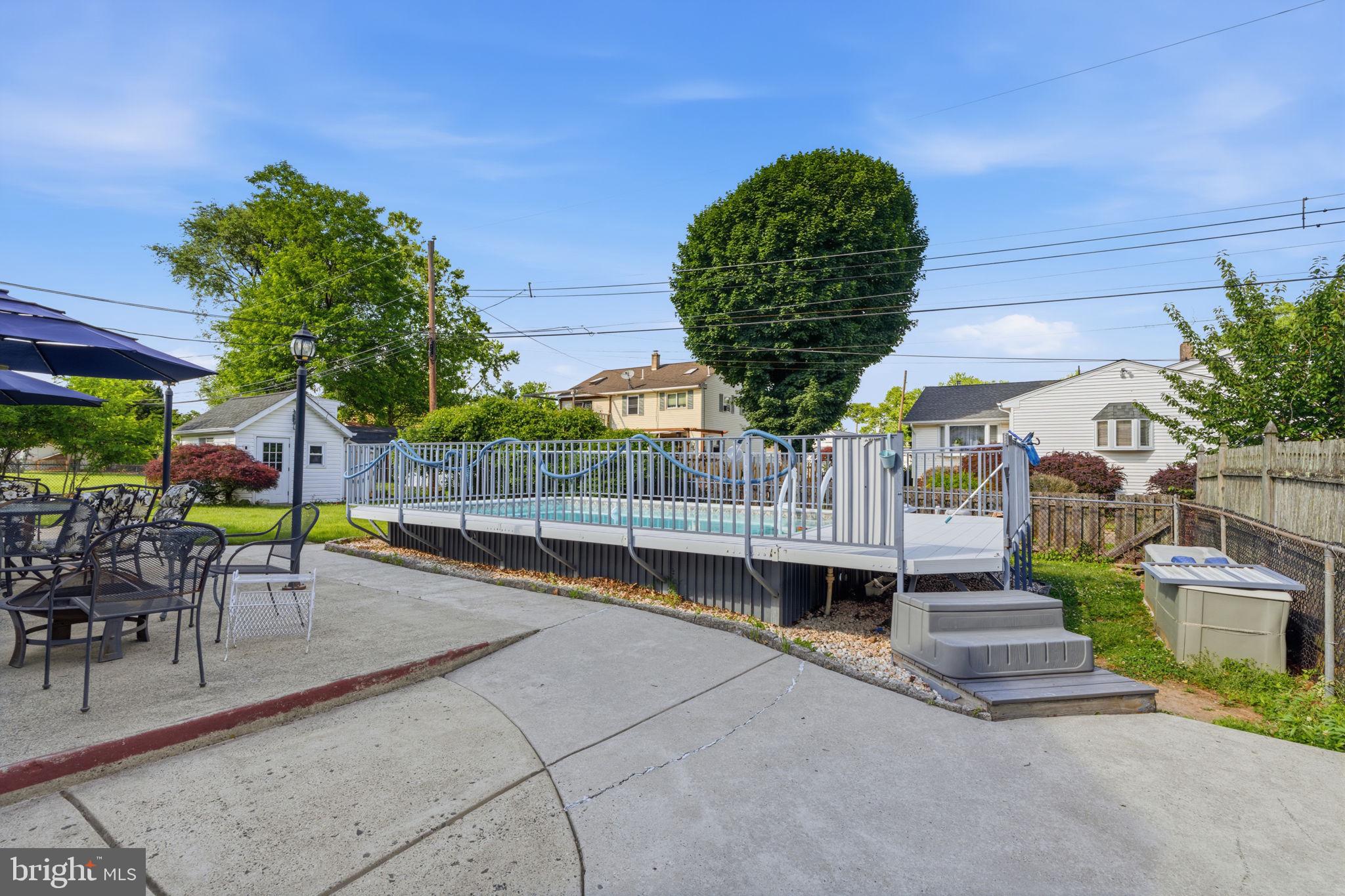 ECHO BEACH - Residential