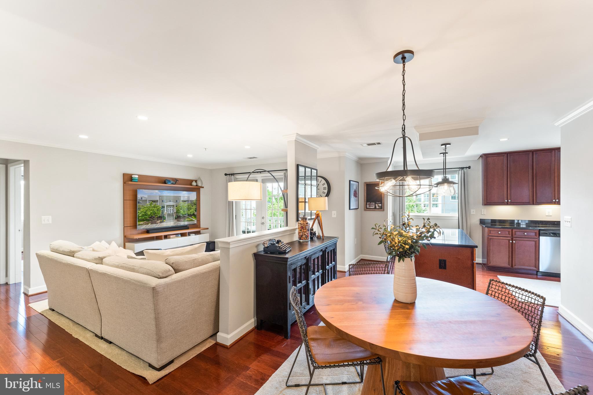 It's a BEAUTY!!! AMAZING condition!  TOP floor, upgraded appliances, flooring, lighting, and more! This light-filled home is fresh!  Enjoy the amenities of the community and the LOCATION in Shirlington!  Community amenities include a large swimming pool, a clubhouse with a fitness center, outdoor grilling areas, and shuttle service to the Pentagon City Metro. Easy access to 1-395, the Pentagon, Reagan National Airport,  trails, parks, and rec centers! Don't Miss Out on this GEM!!