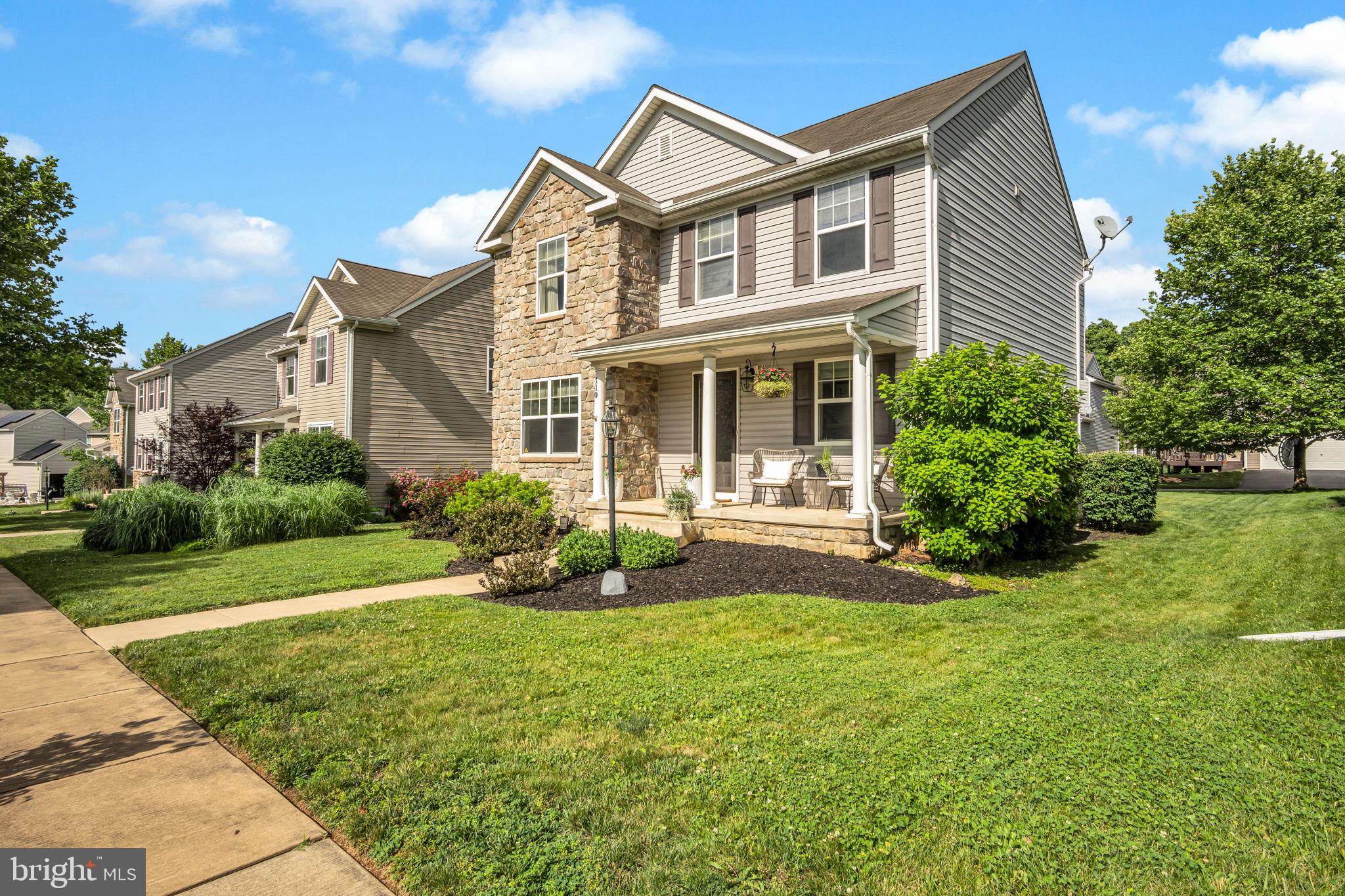 CASTLETON - Residential