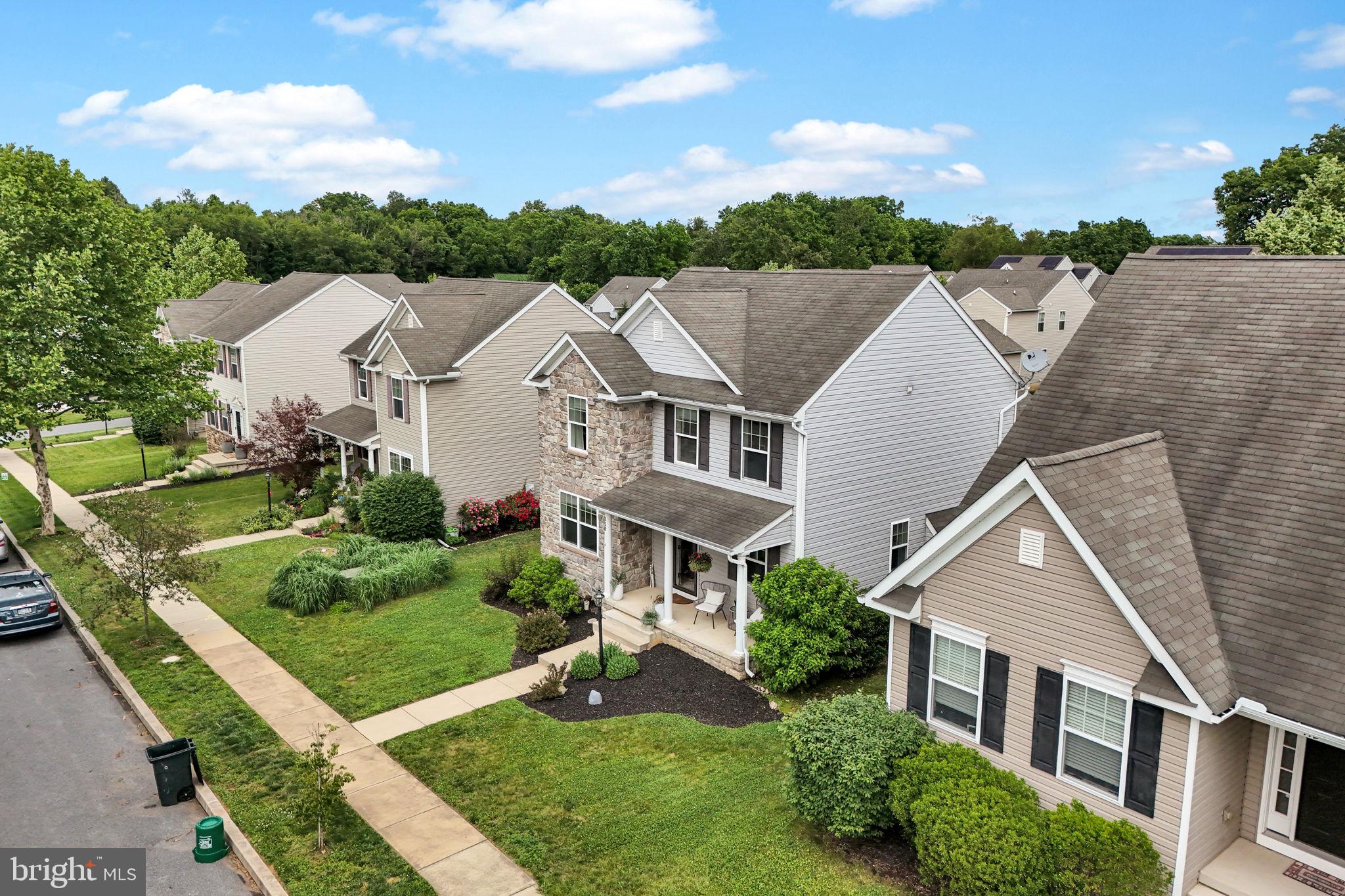 CASTLETON - Residential