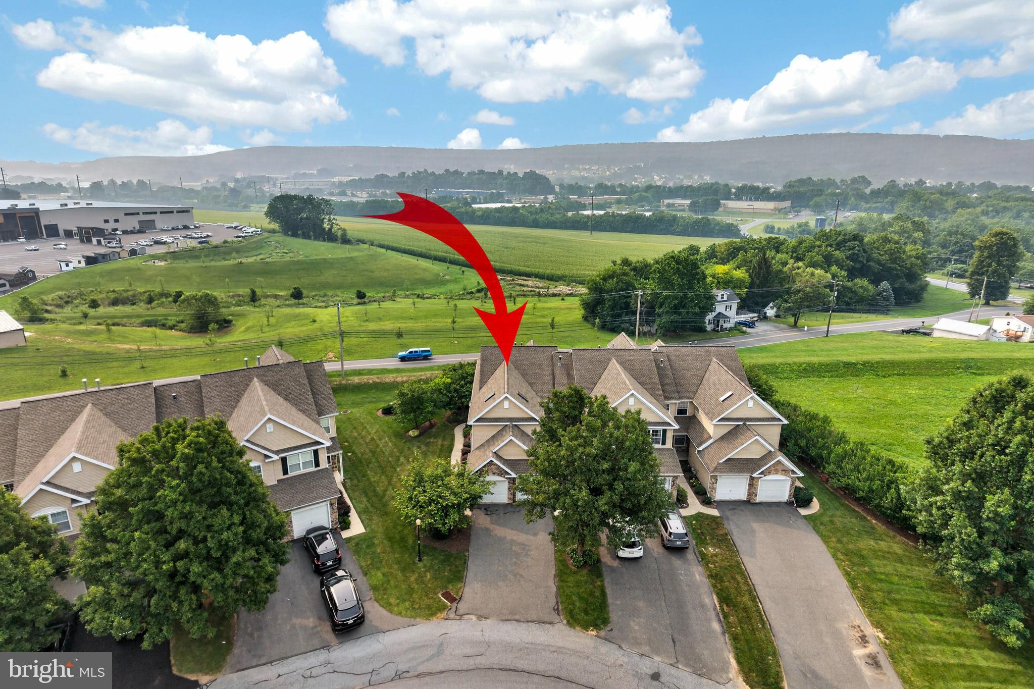 COUNTRY MEADOWS - Residential
