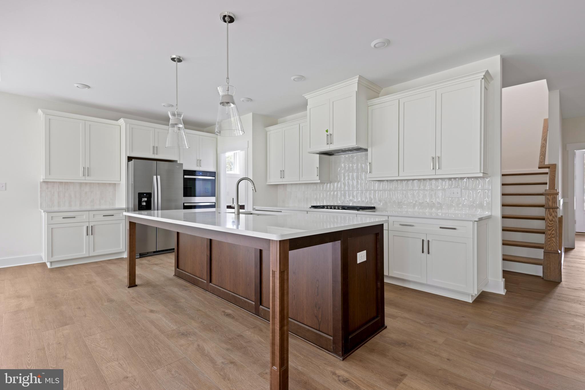 THE KNOLL AT IRONS LANE - Residential