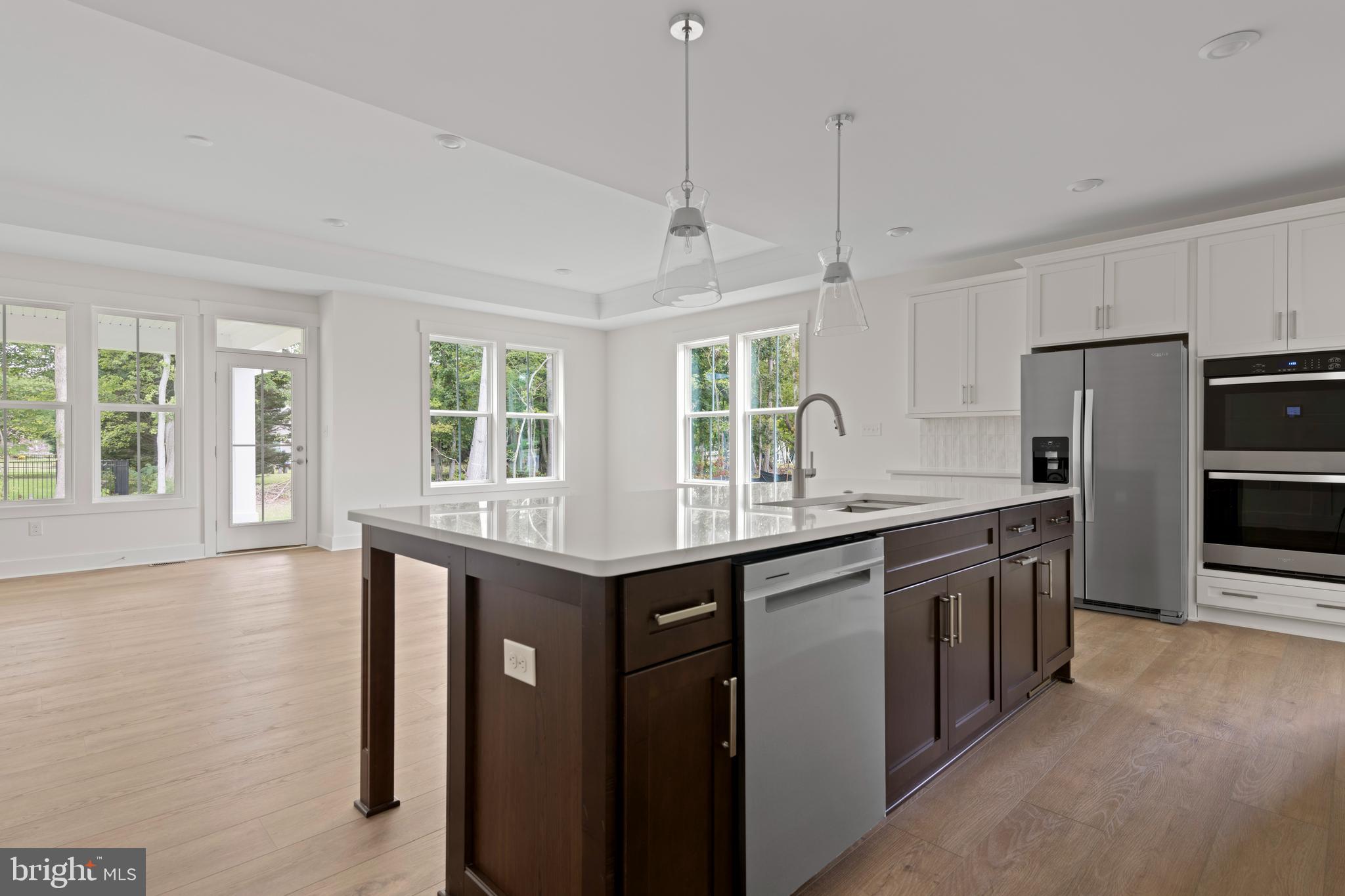 THE KNOLL AT IRONS LANE - Residential