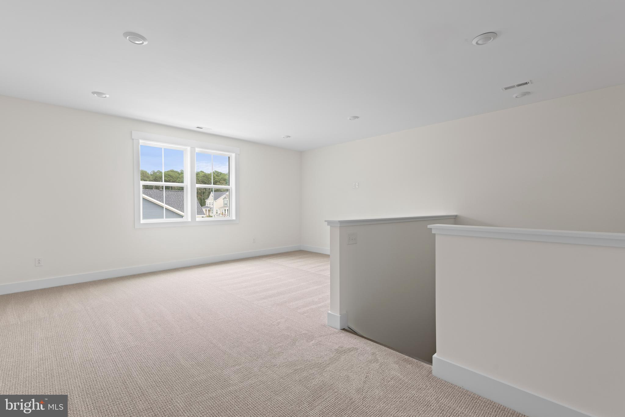 THE KNOLL AT IRONS LANE - Residential