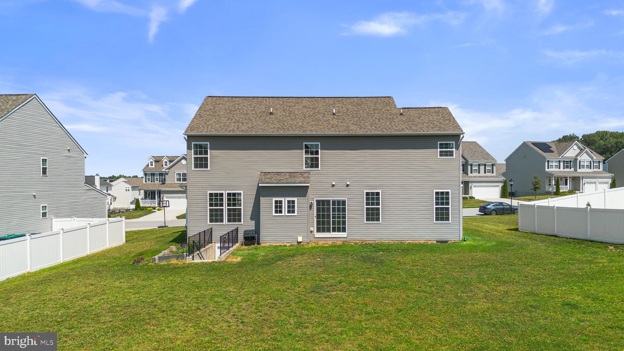 MEADOWBROOK - Residential
