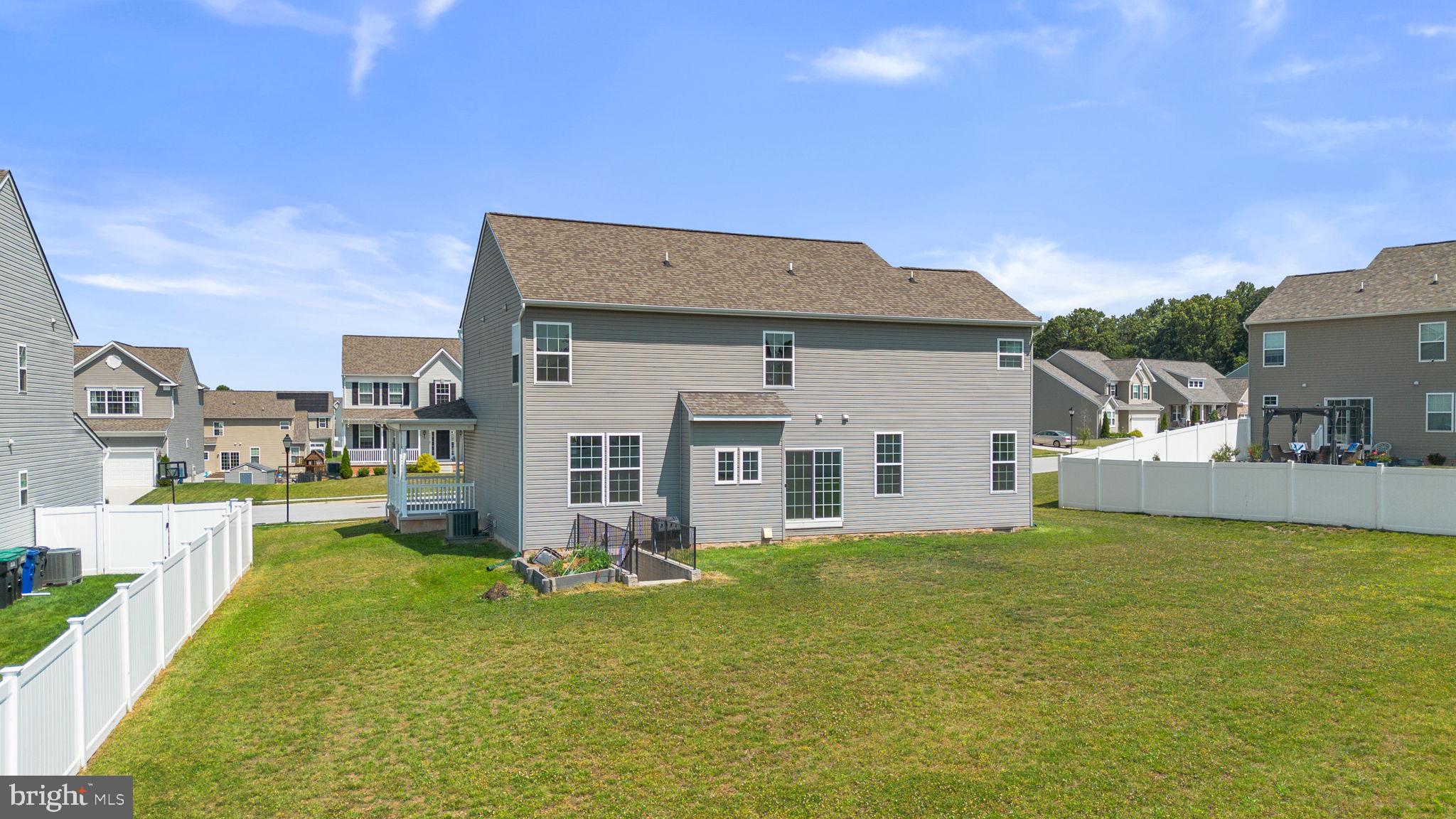 MEADOWBROOK - Residential
