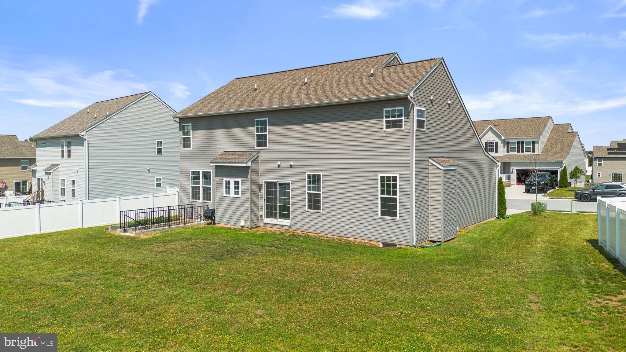 MEADOWBROOK - Residential