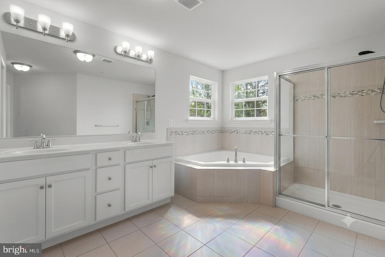 MEADOWBROOK - Residential