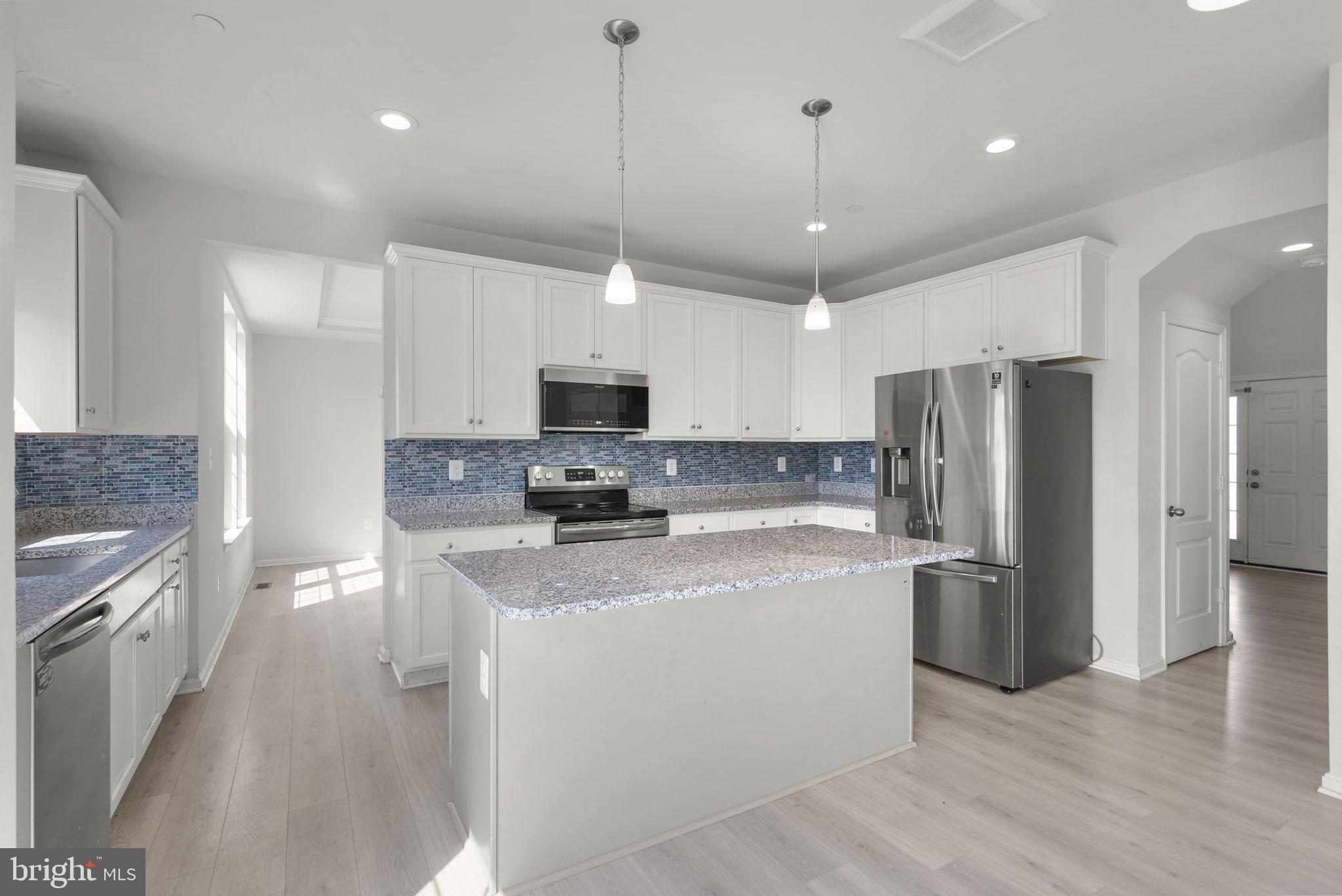MEADOWBROOK - Residential