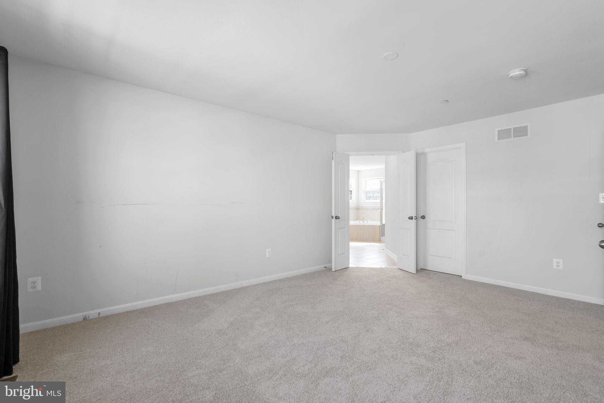 MEADOWBROOK - Residential