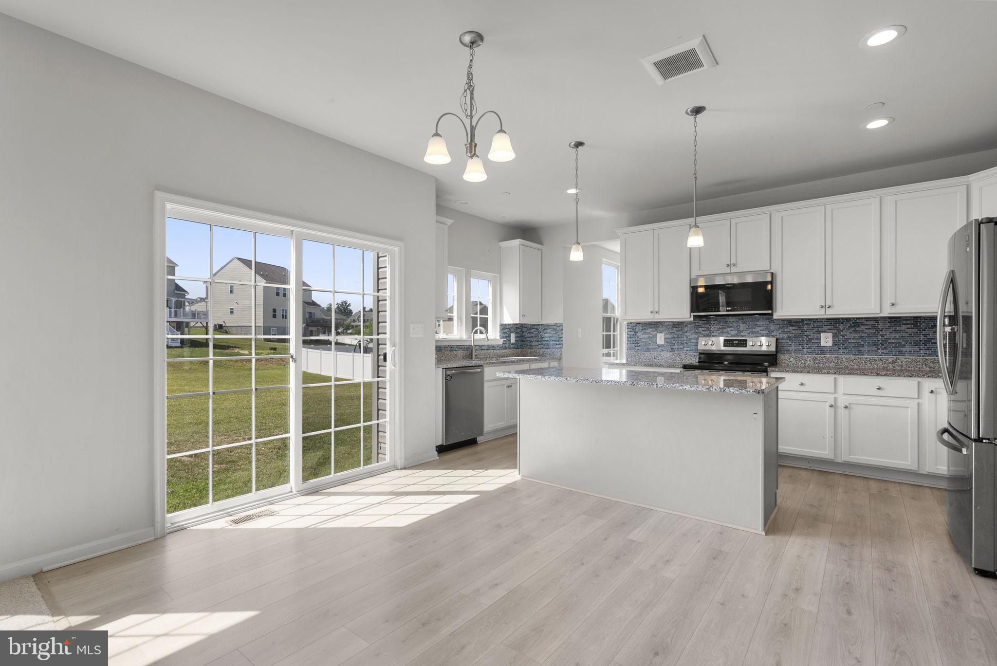 MEADOWBROOK - Residential