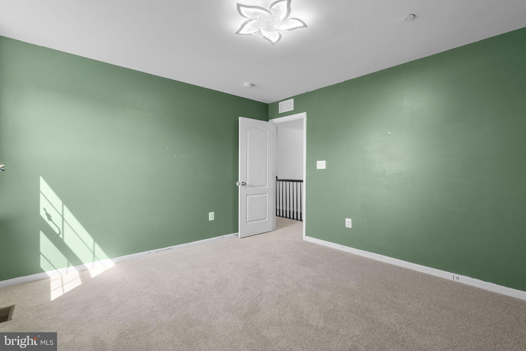 MEADOWBROOK - Residential