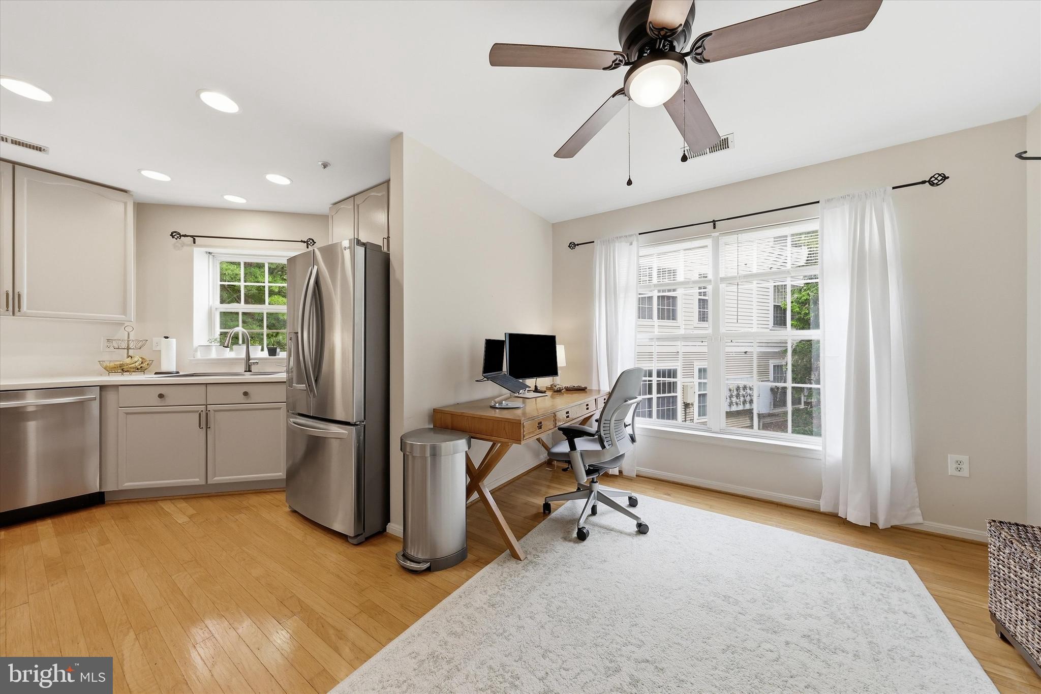 ECHO GLEN - Residential