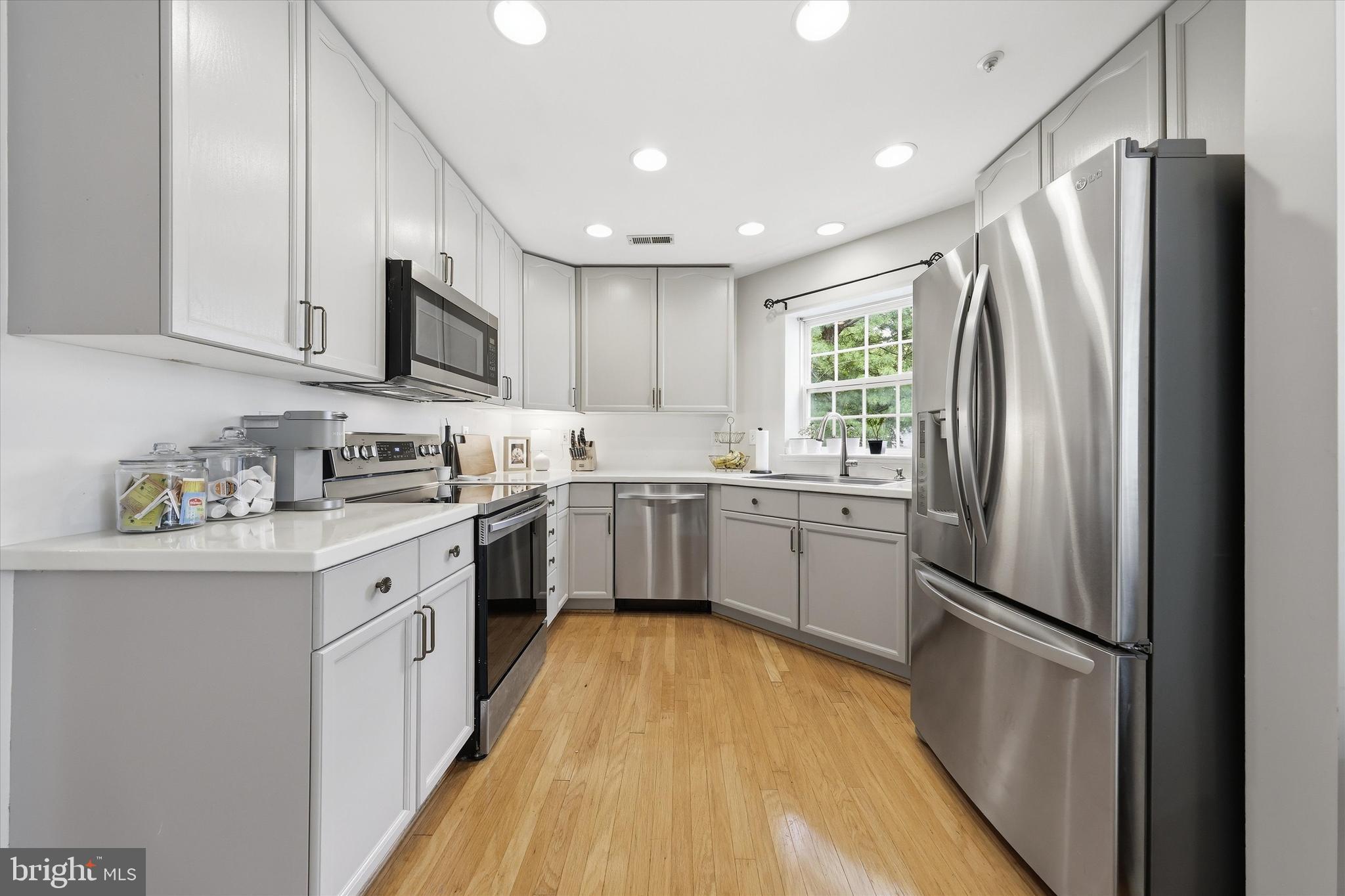 ECHO GLEN - Residential